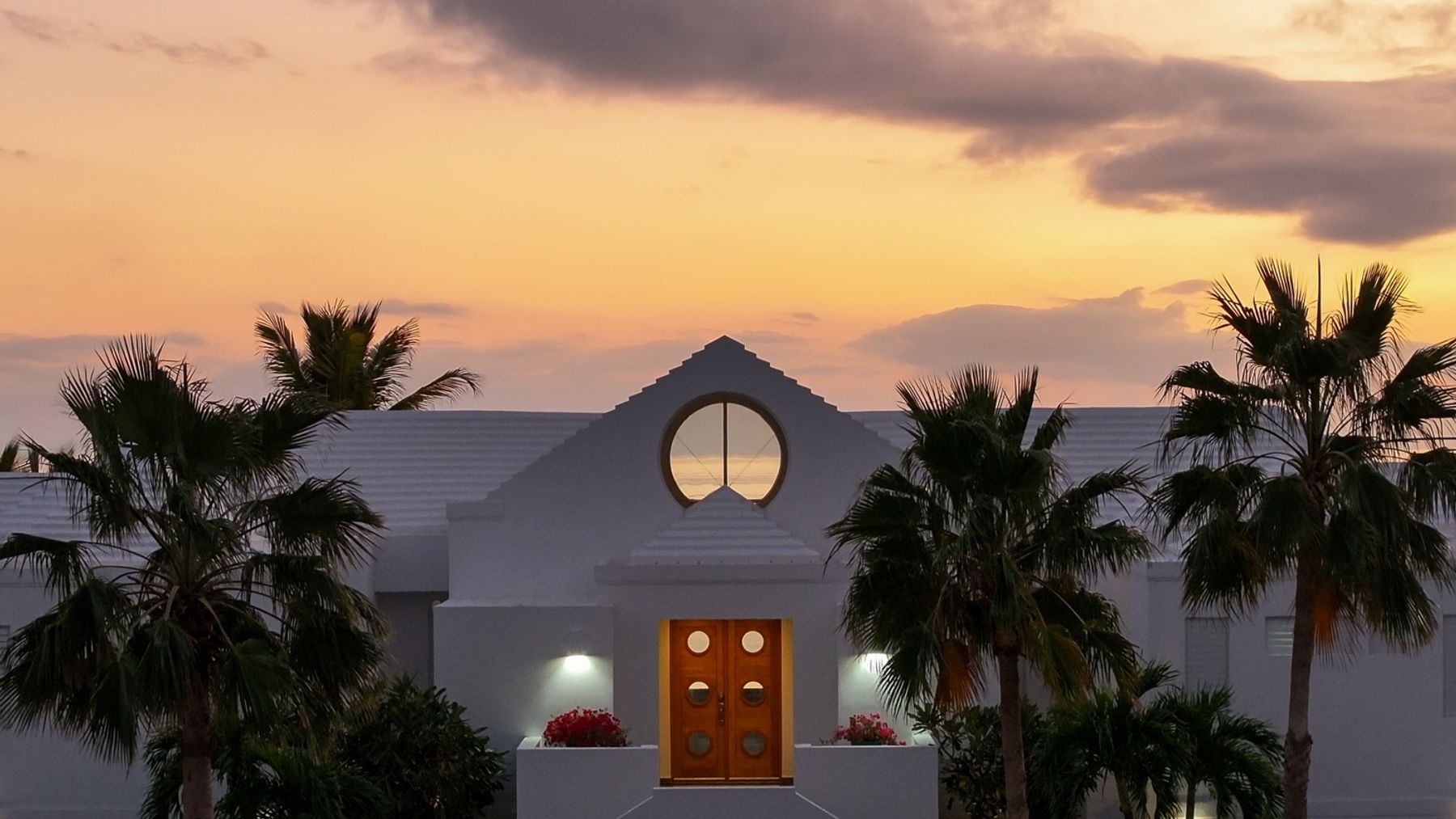 Twin Palms villa photo.