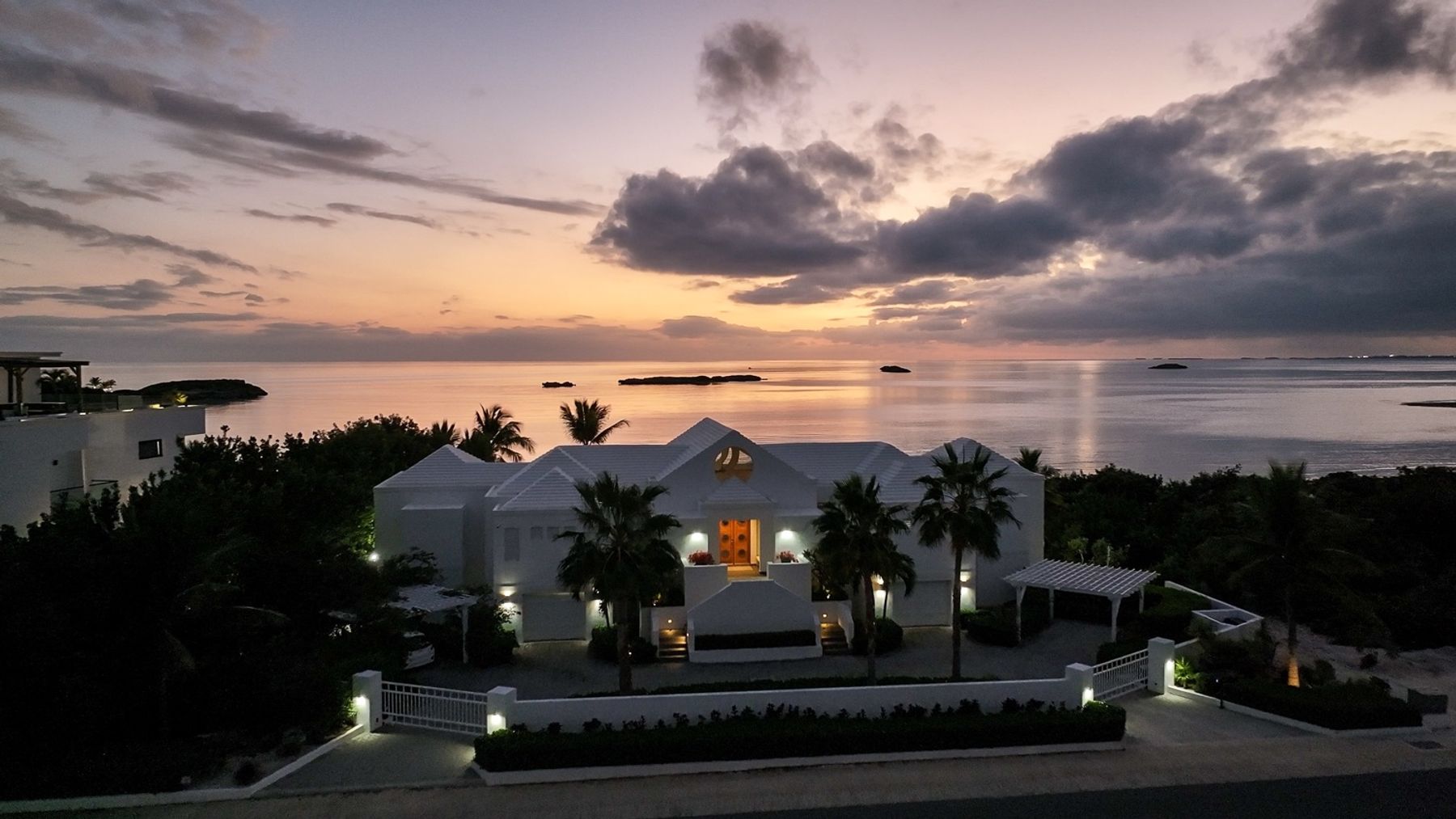 Twin Palms villa photo.