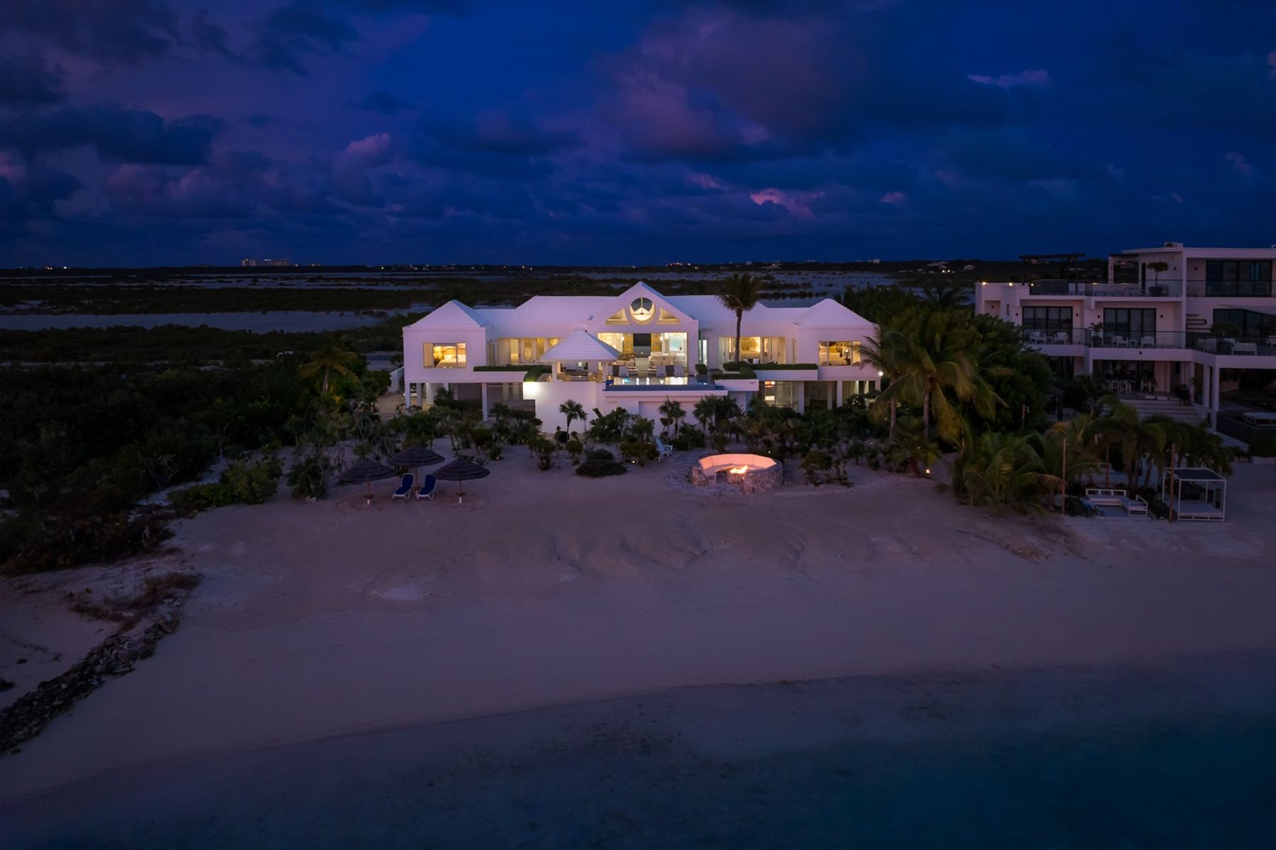 Twin Palms villa photo.