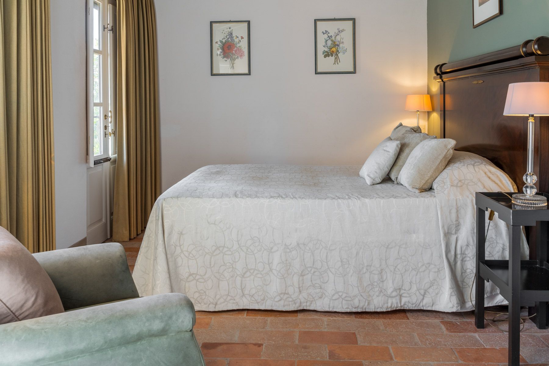Velizia villa photo.