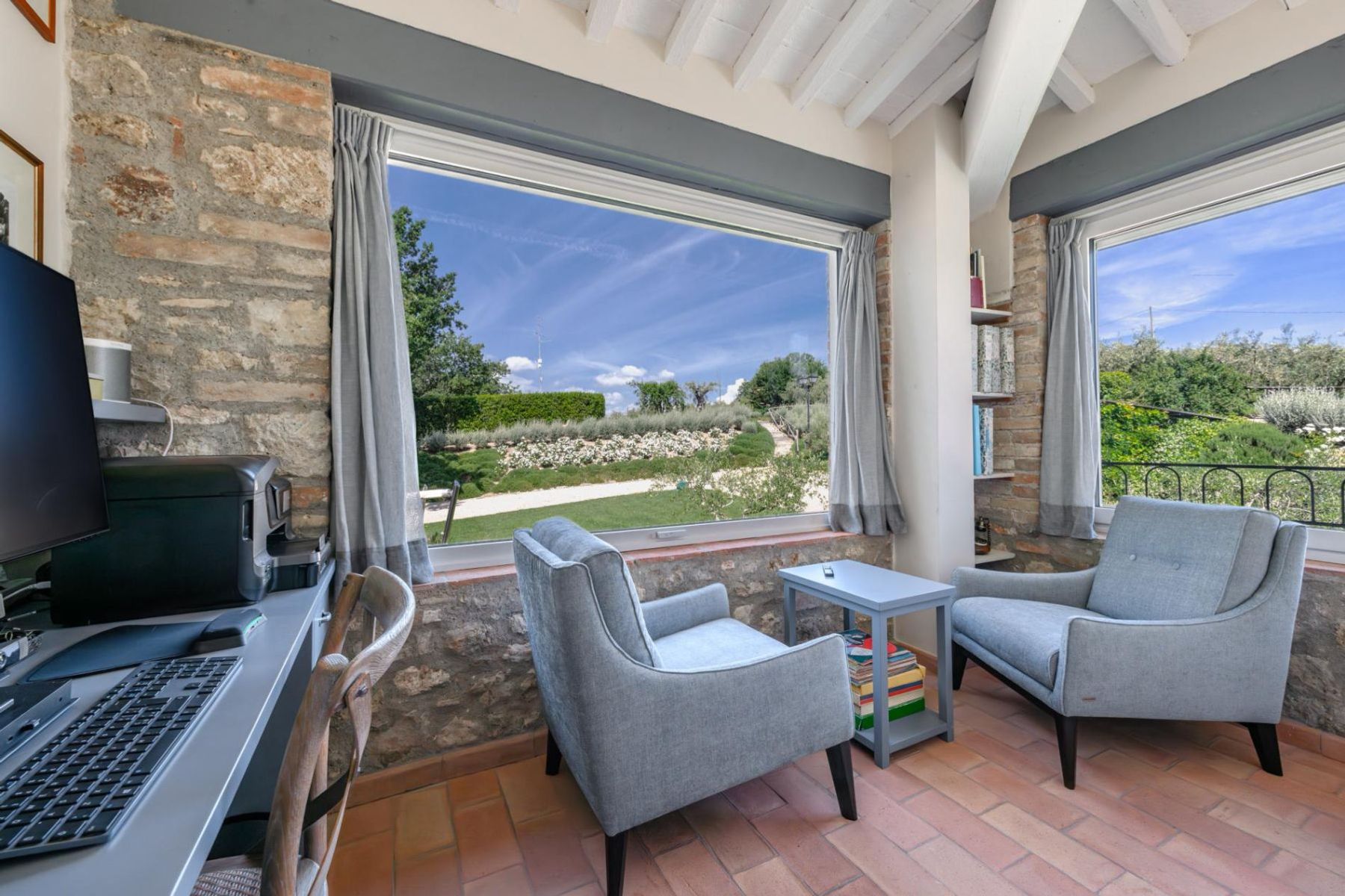 Alborosa villa photo.