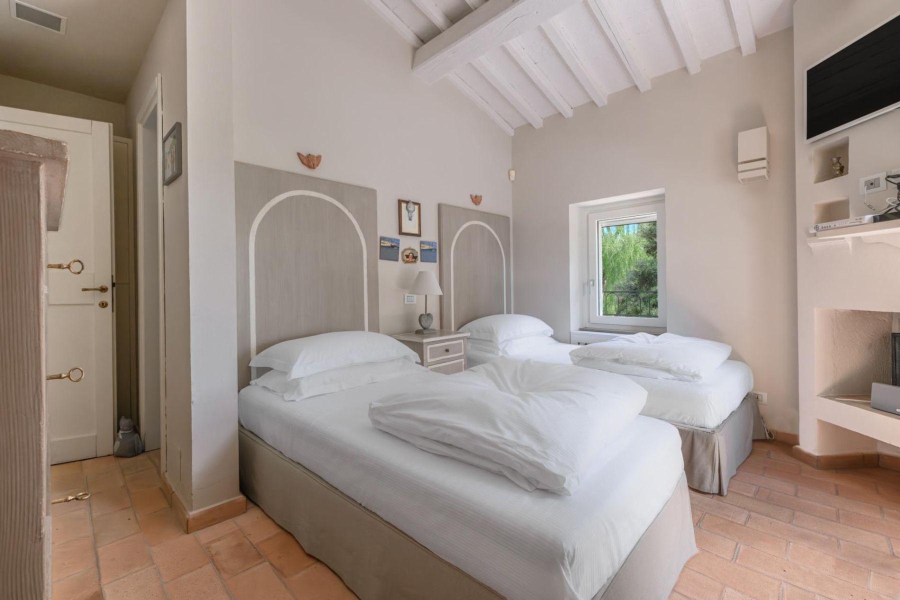 Alborosa villa photo.