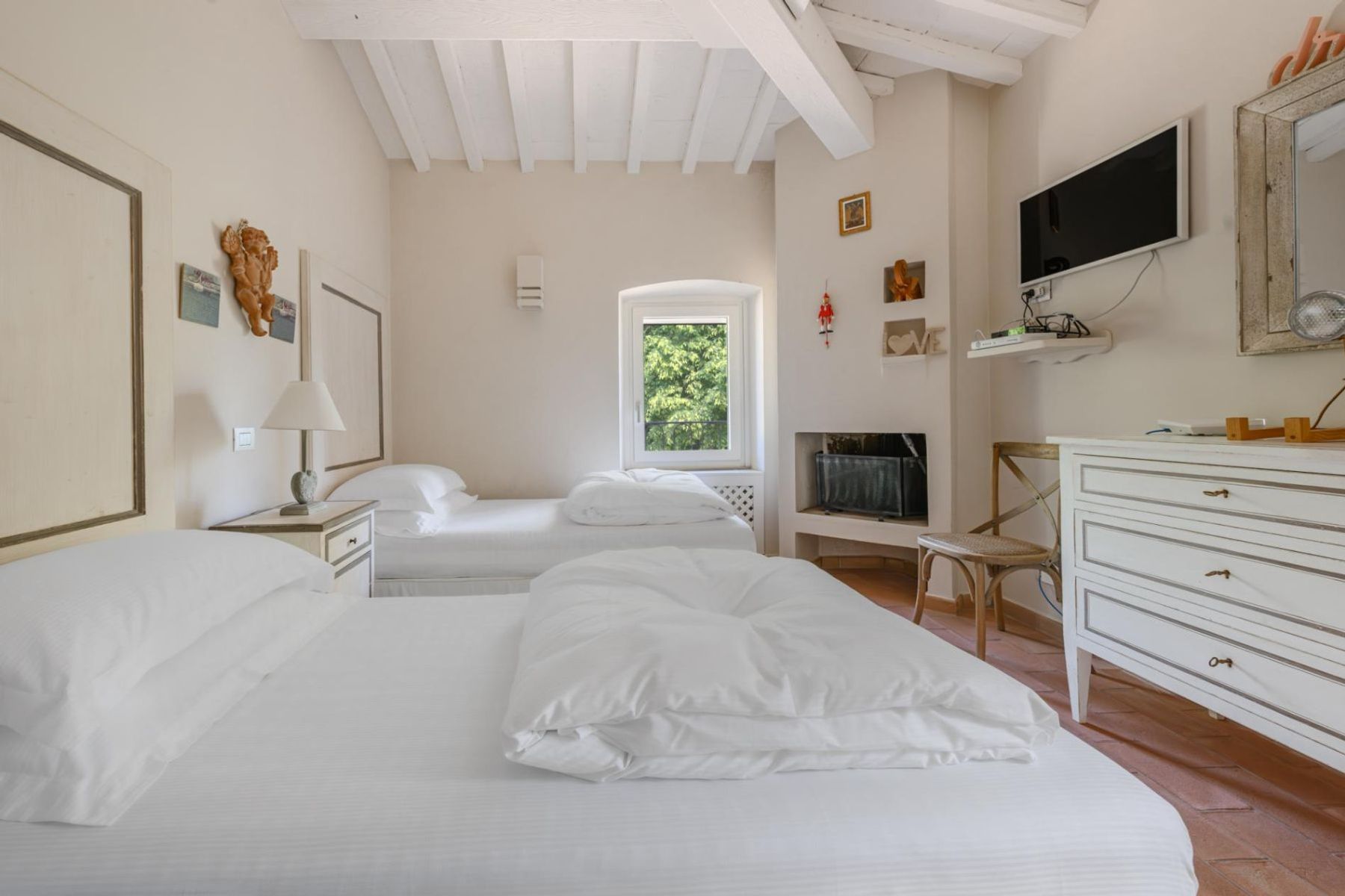 Alborosa villa photo.