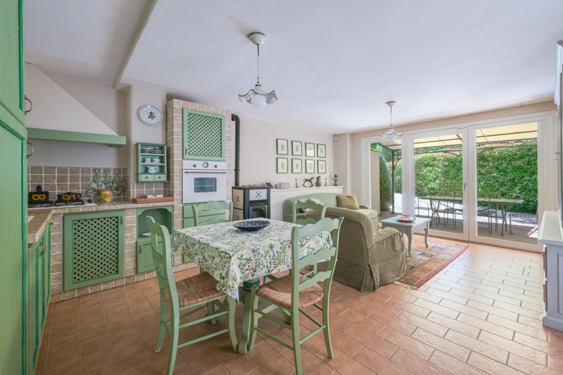 Alborosa villa photo.