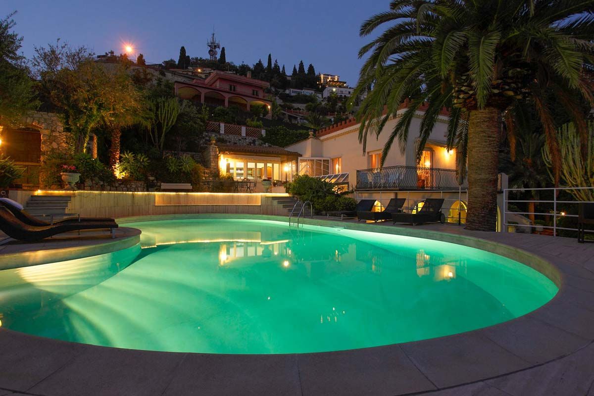Magna villa photo.