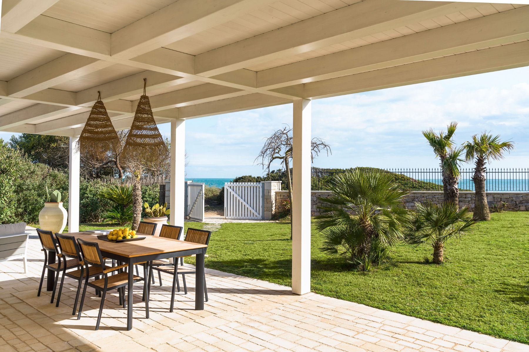 Azulea villa photo.