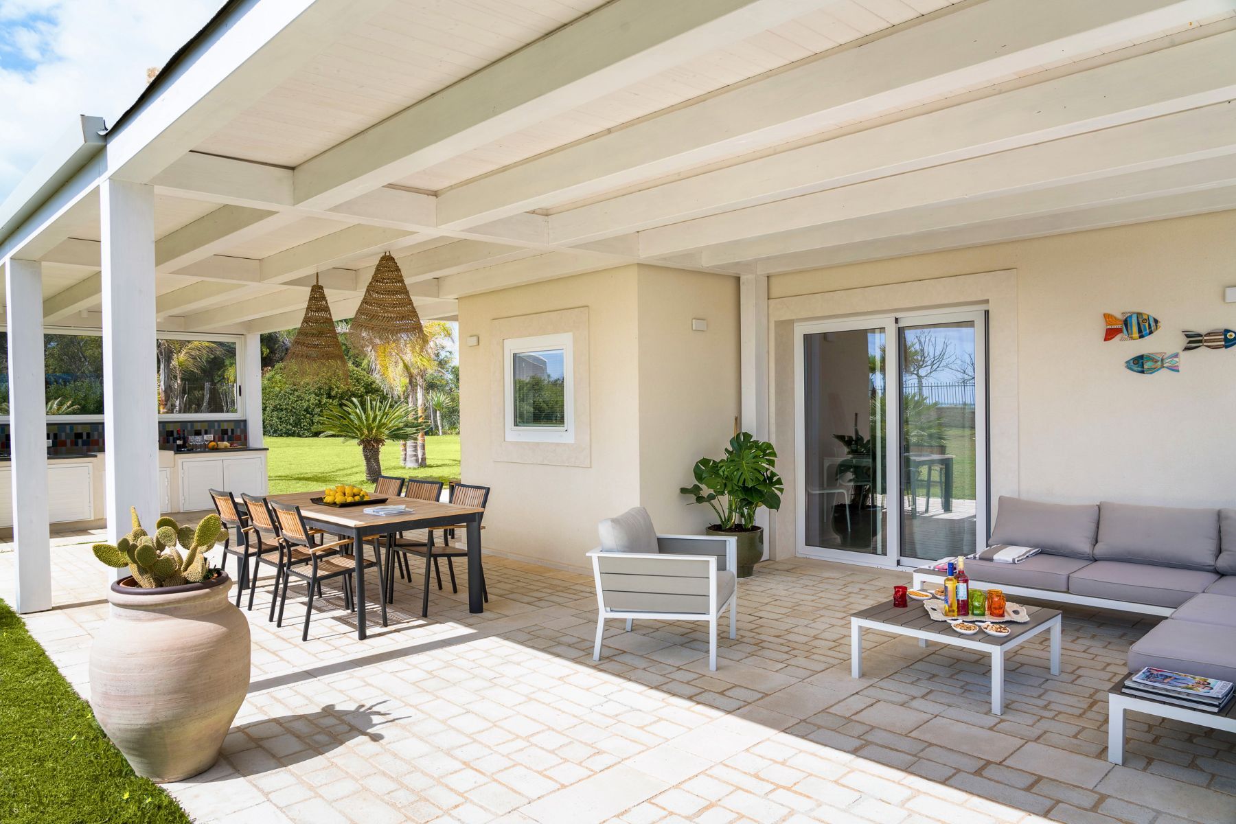 Azulea villa photo.