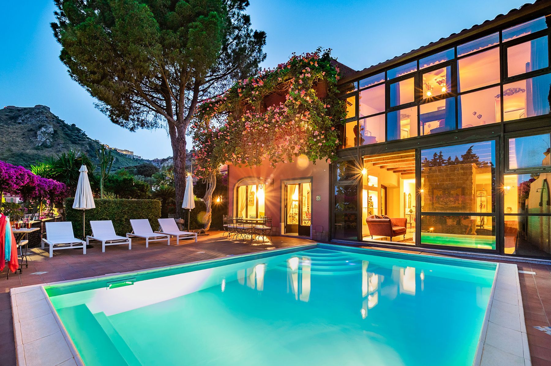 La Boheme villa photo.