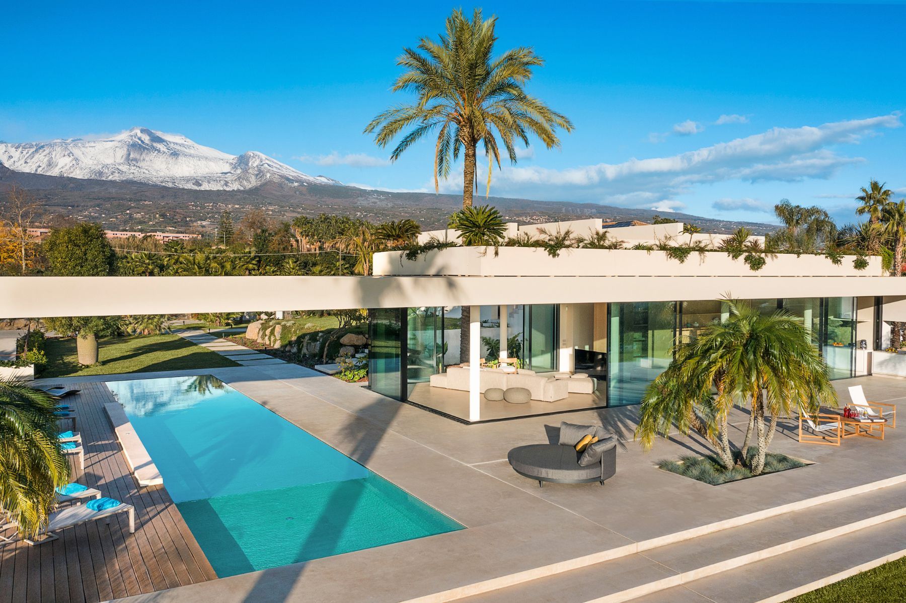 Hermosa villa photo.