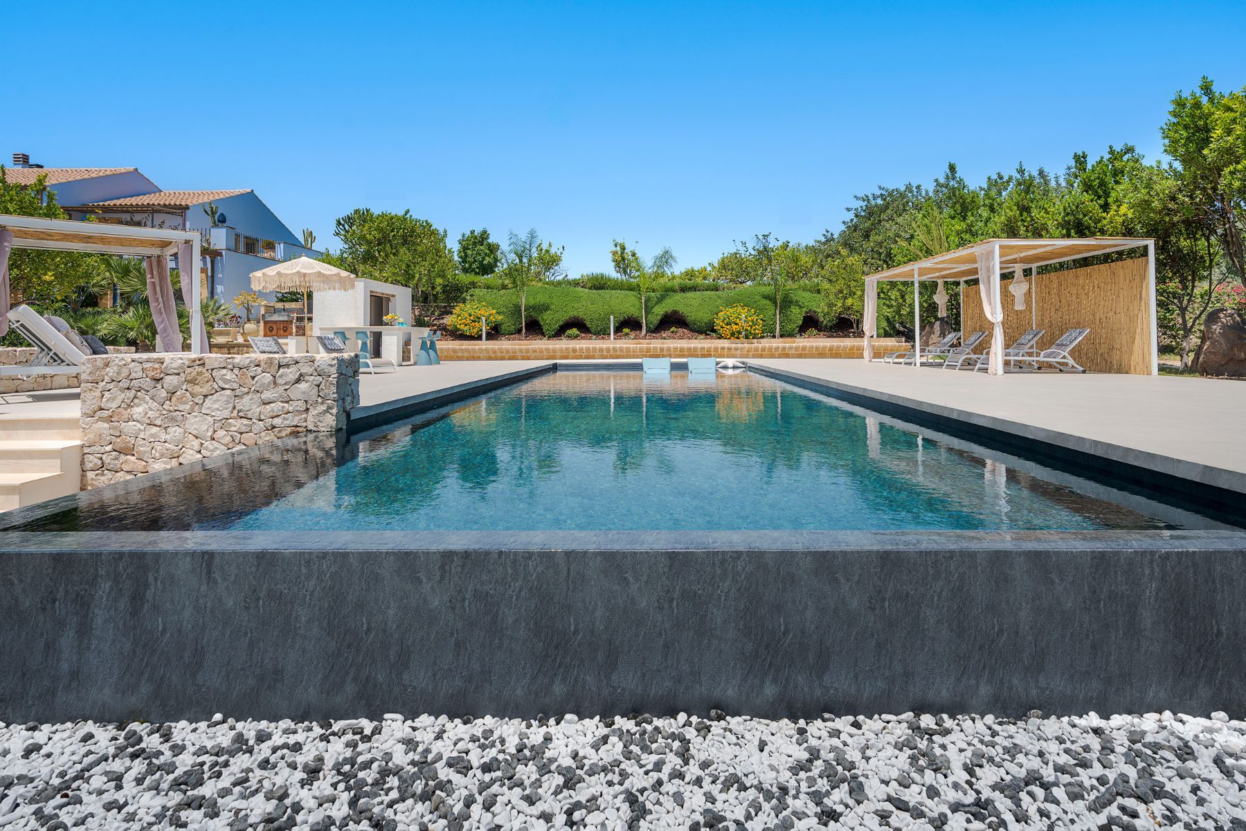 Pigna Blue villa photo.