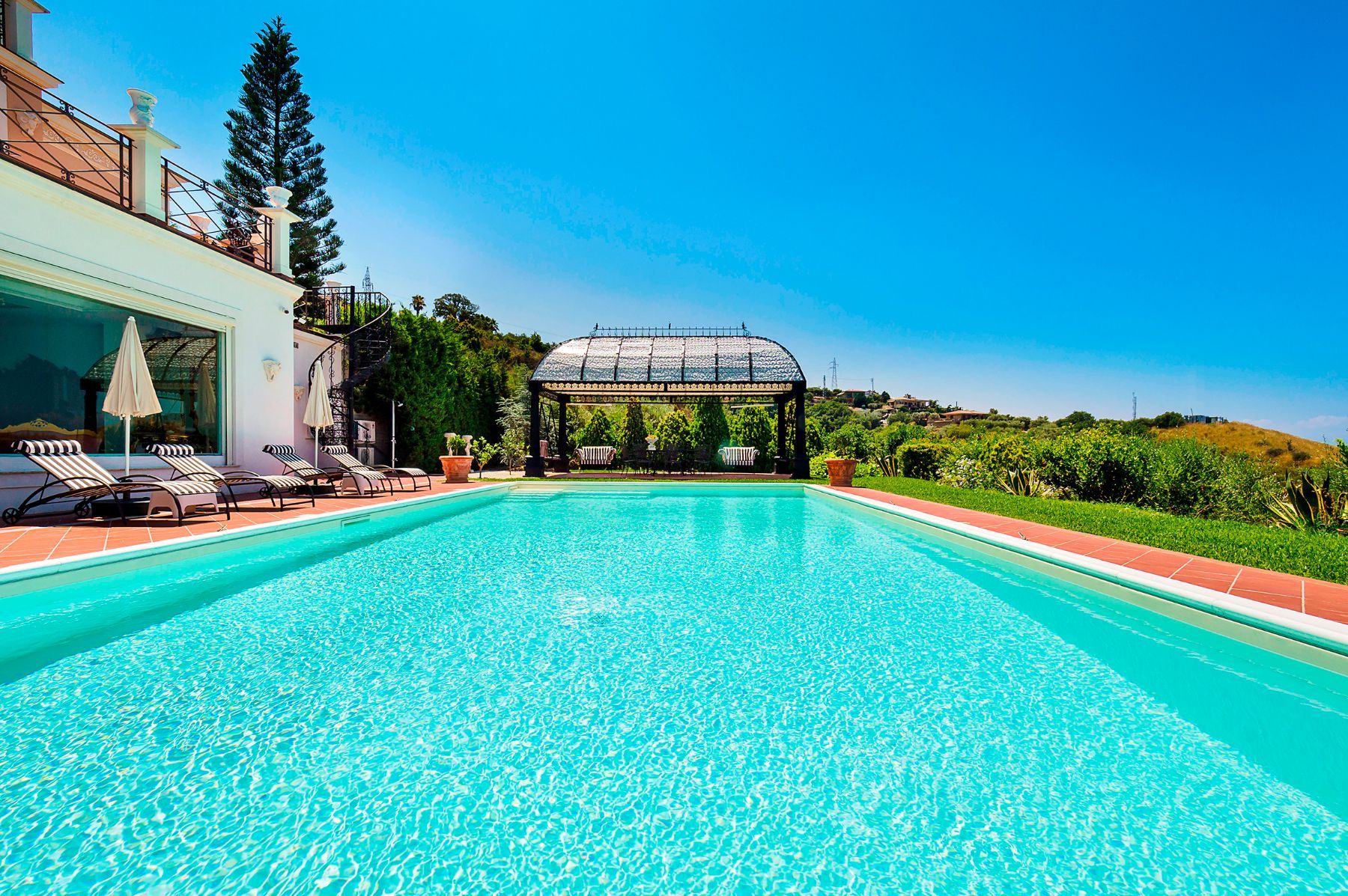 Estella villa photo.