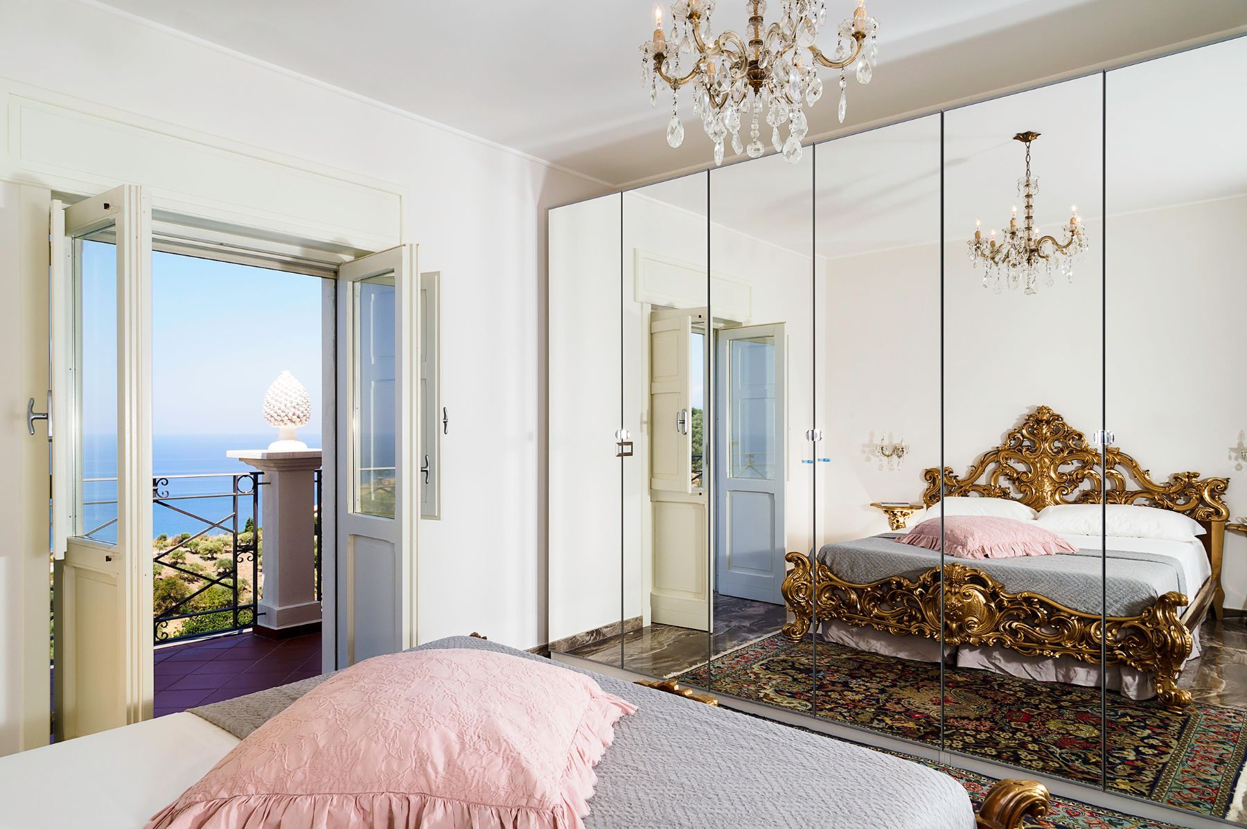 Estella villa photo.