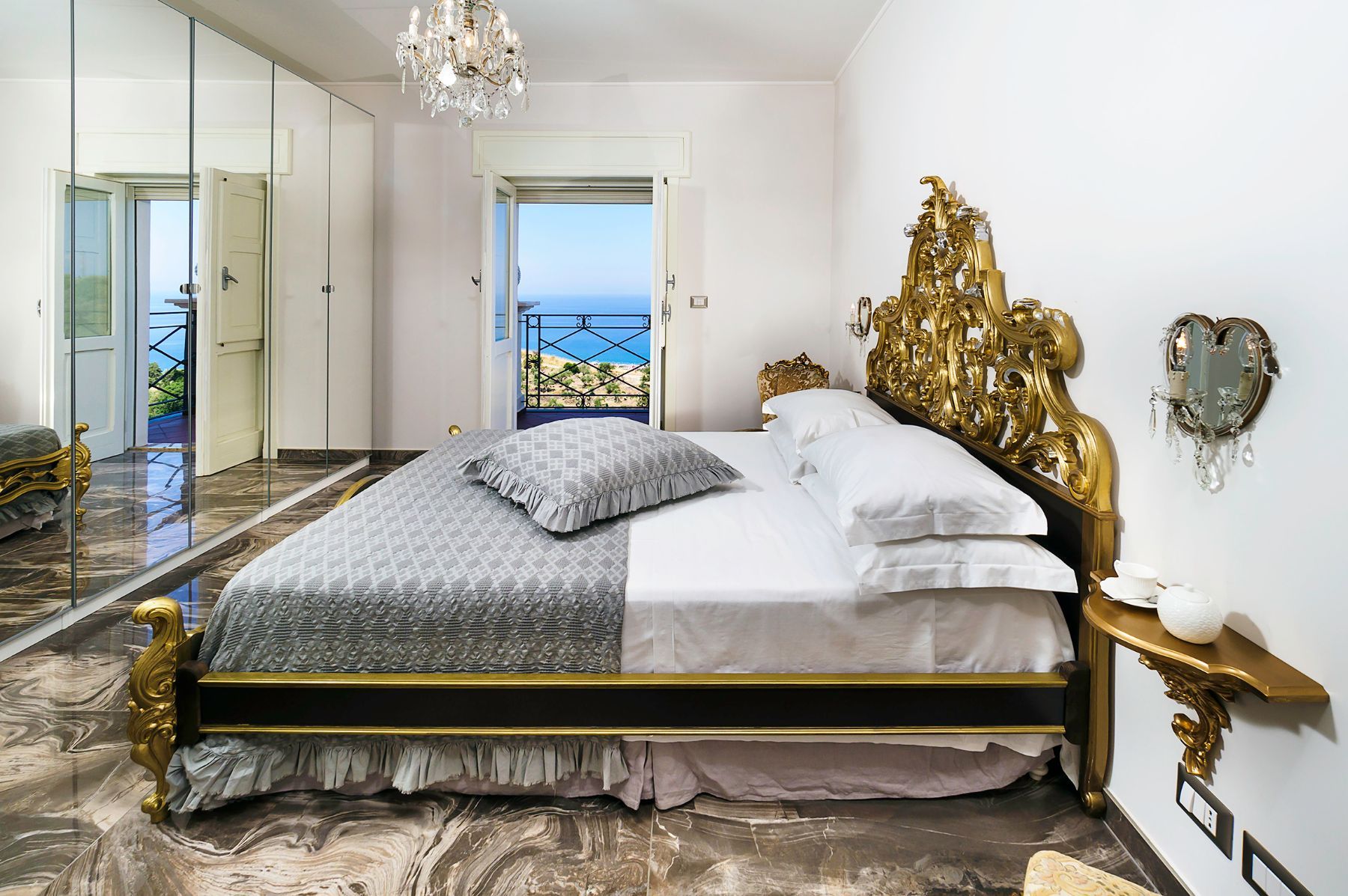 Estella villa photo.