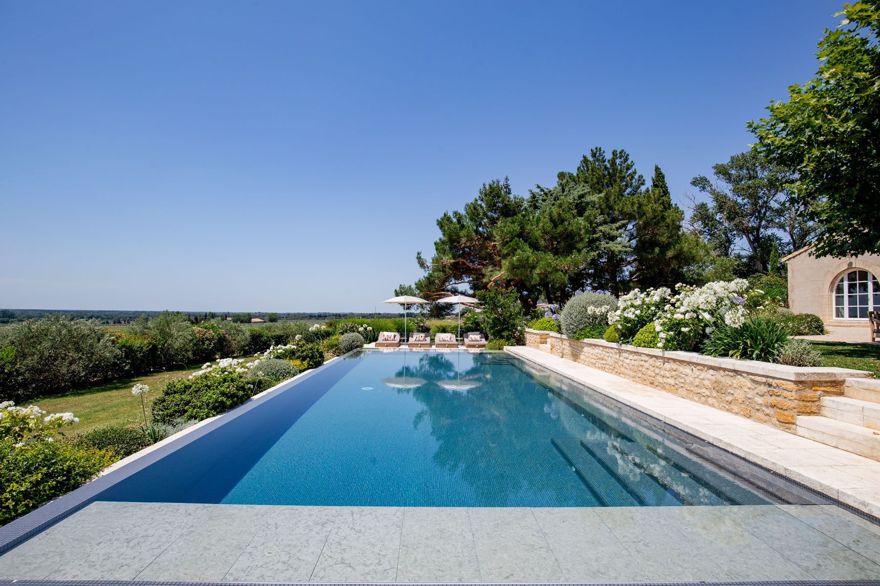 Mas de Cezanne villa photo.