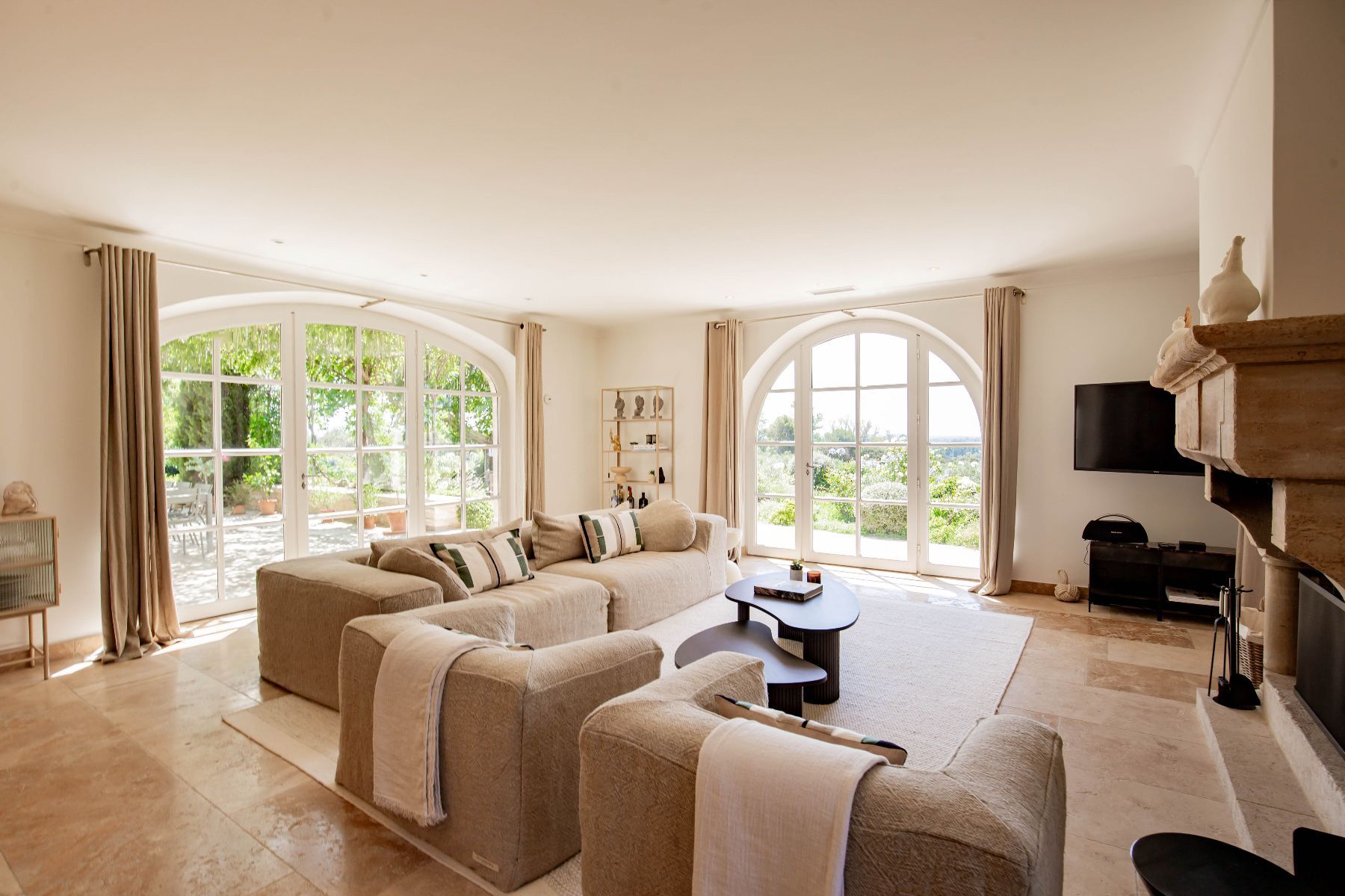 Mas de Cezanne villa photo.