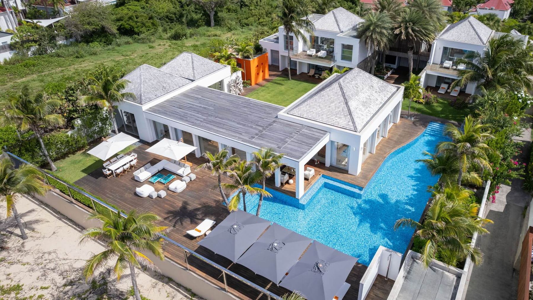 Ana Flamands villa photo.