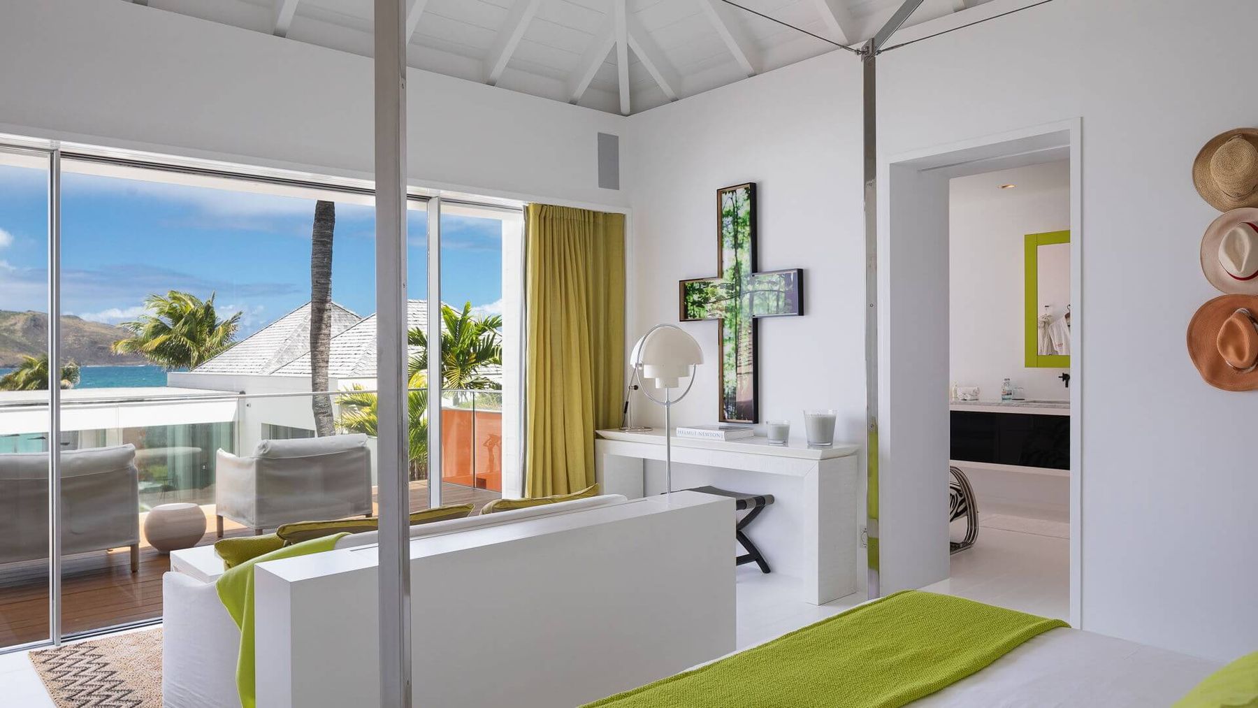 Ana Flamands villa photo.