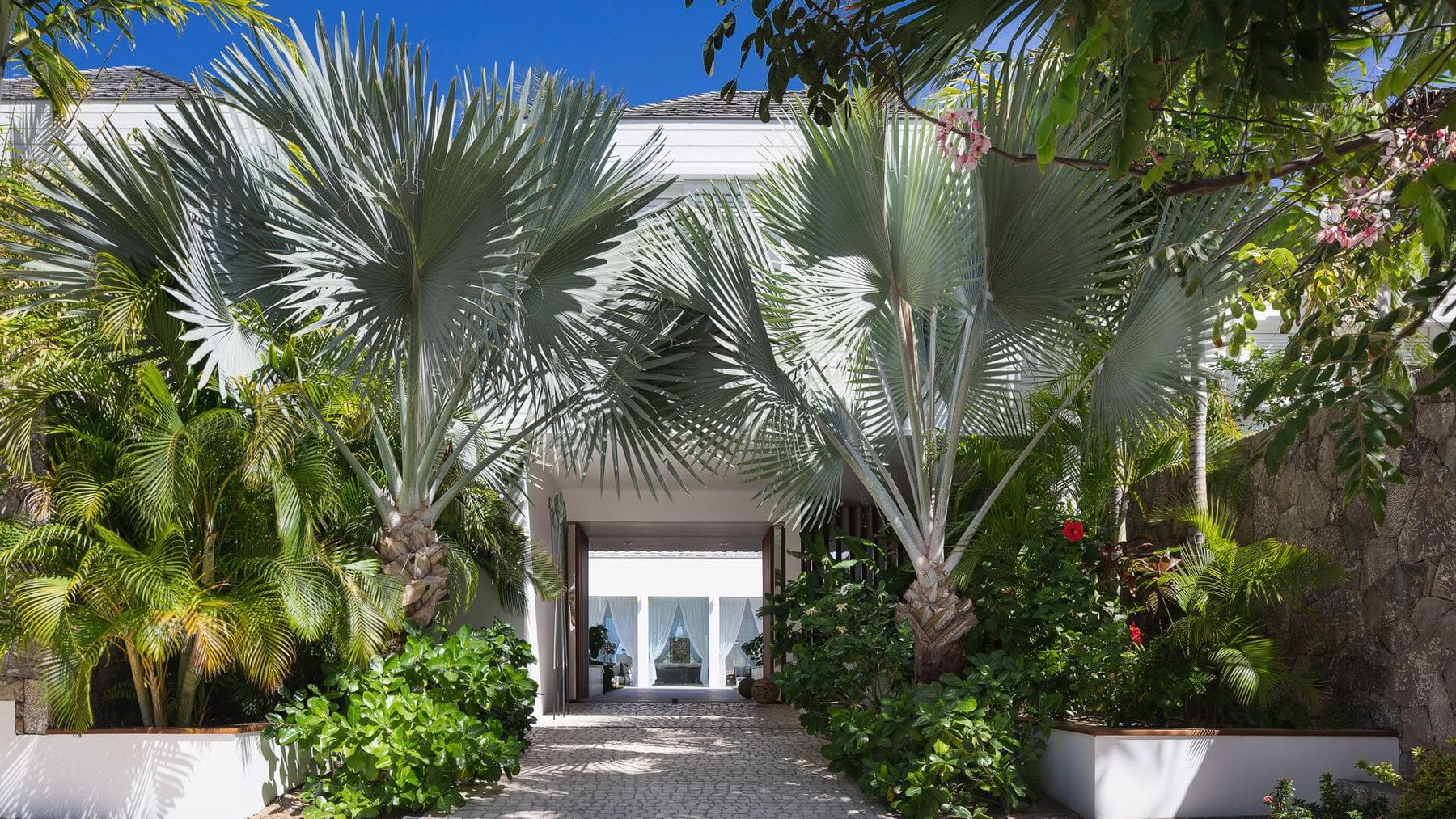 Ana Flamands villa photo.