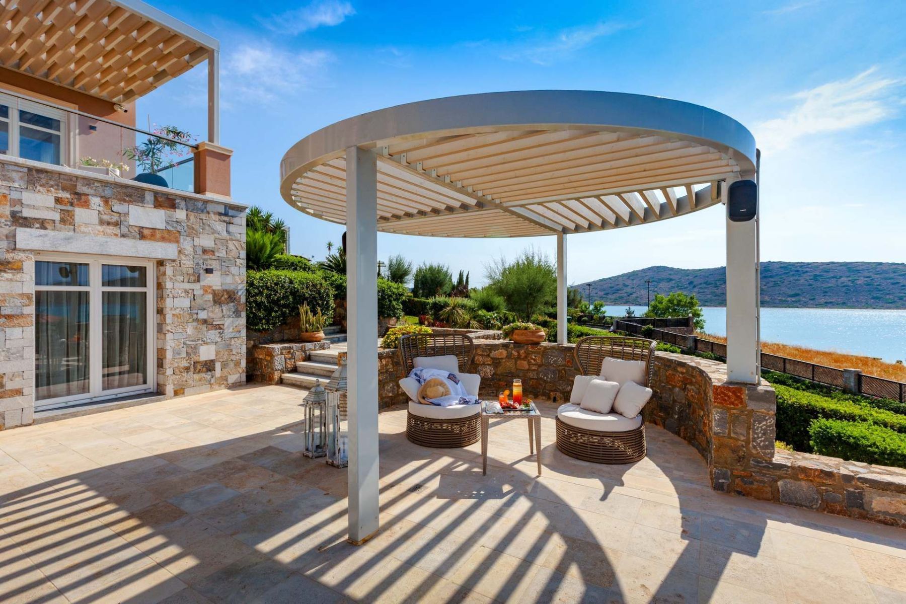 Panorama villa photo.