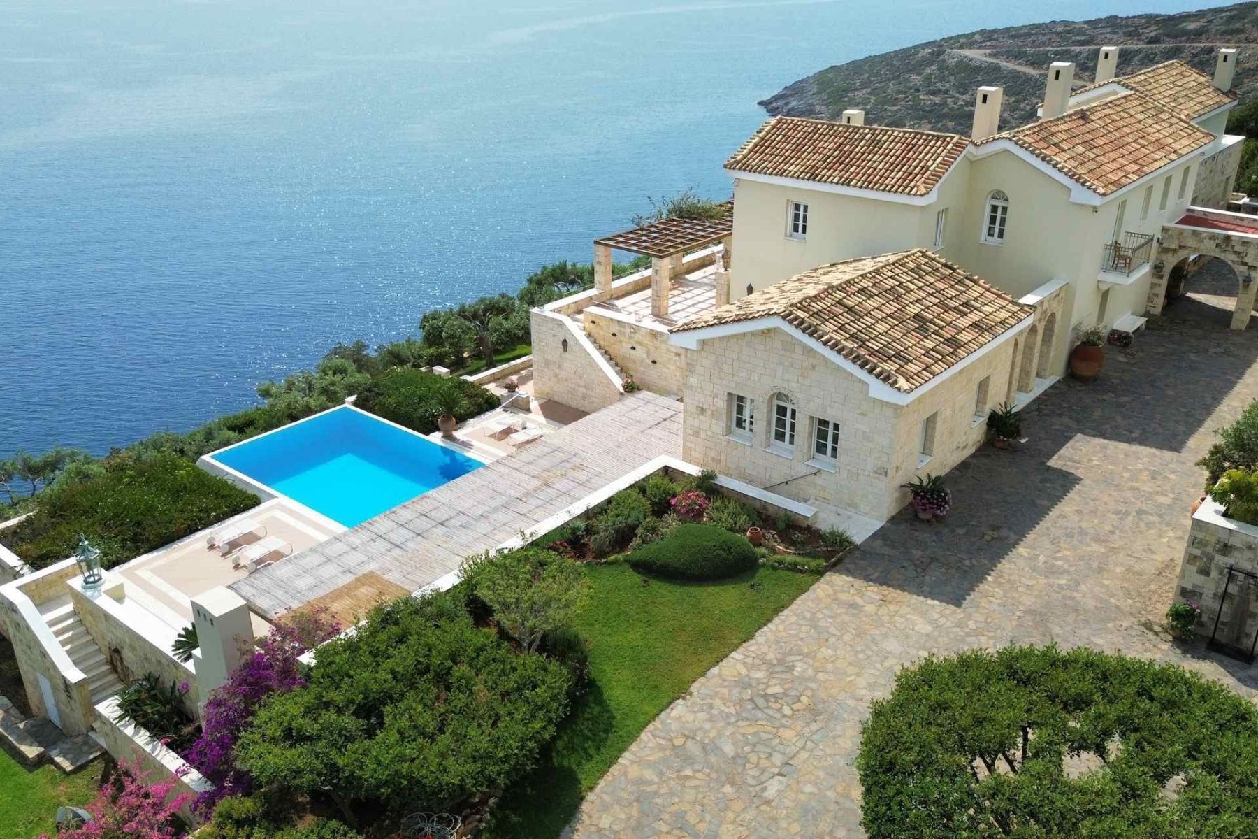 Palace villa photo.