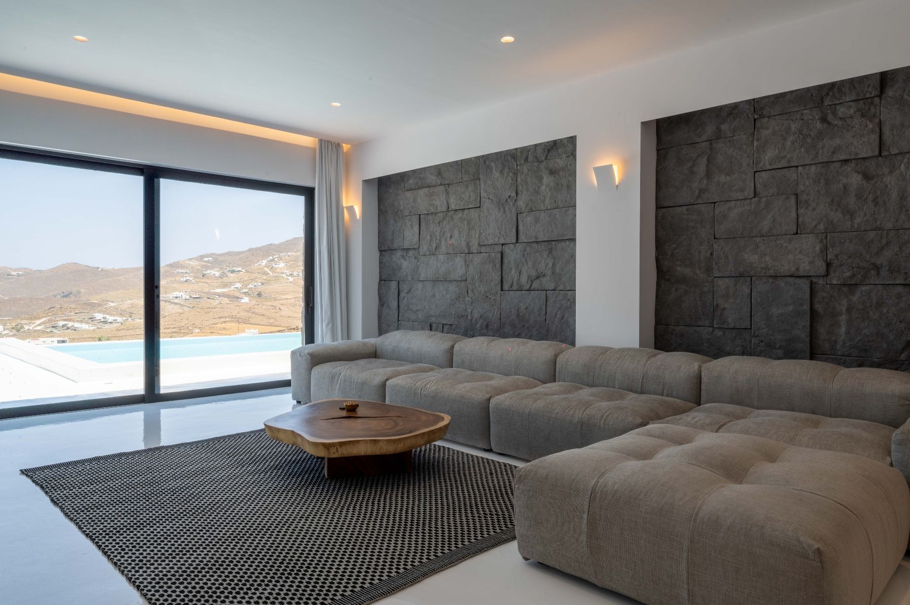 Isidora villa photo.