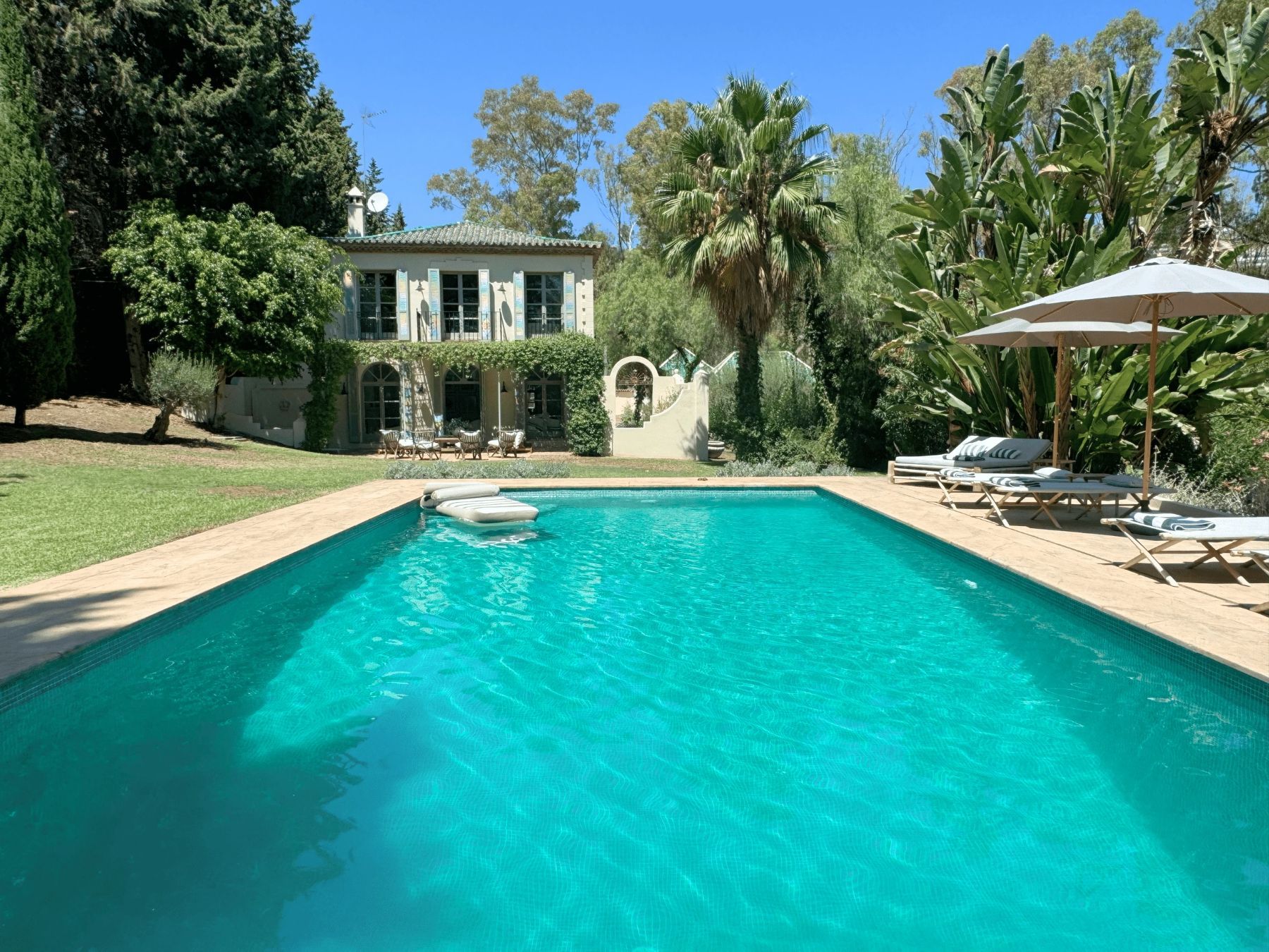 Chateau Delice villa photo.