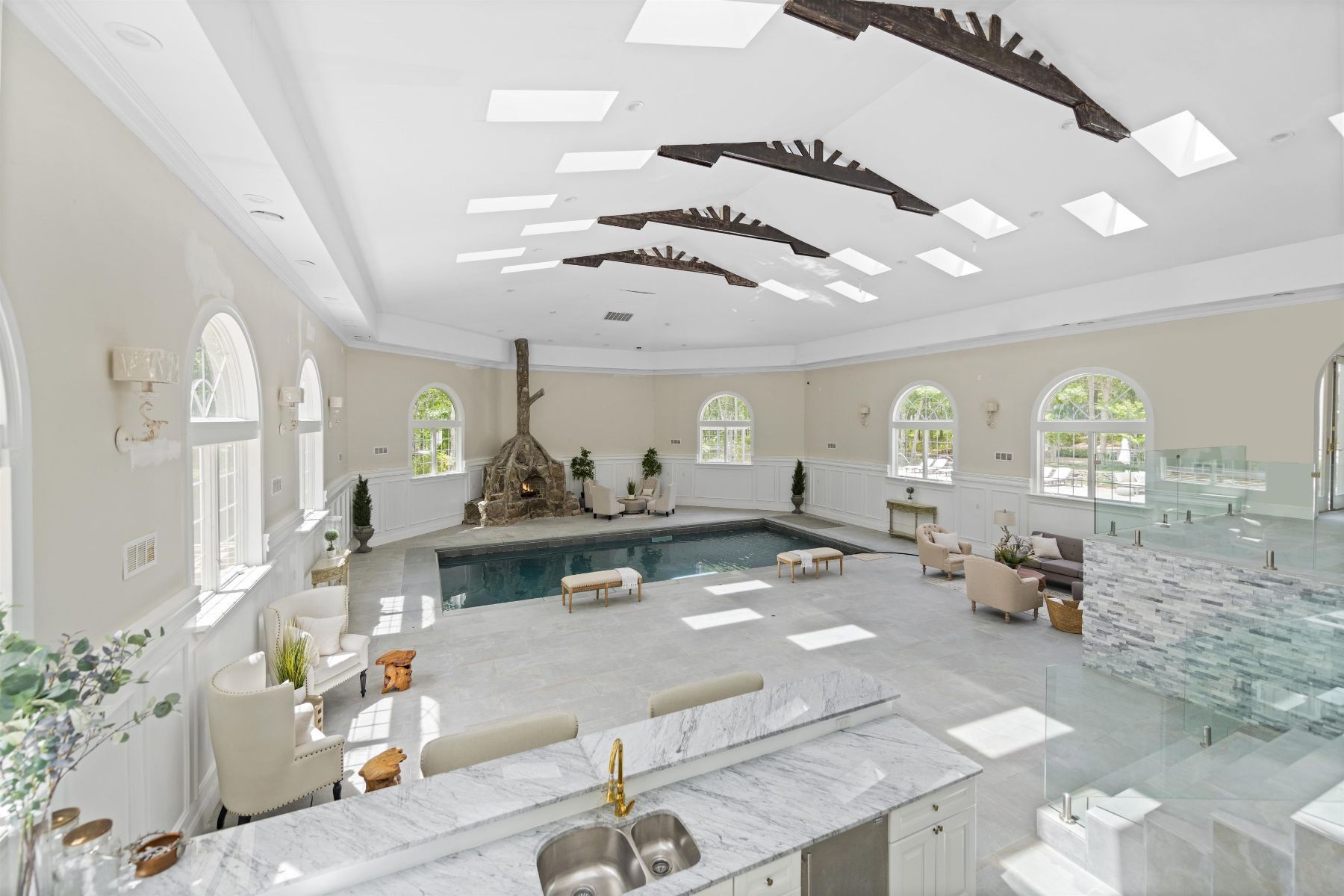 Southampton Extraordinary villa photo.