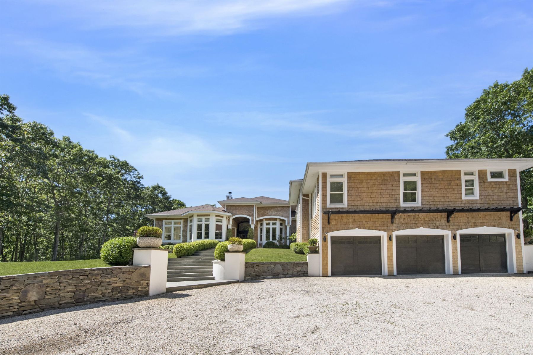 Southampton Extraordinary villa photo.