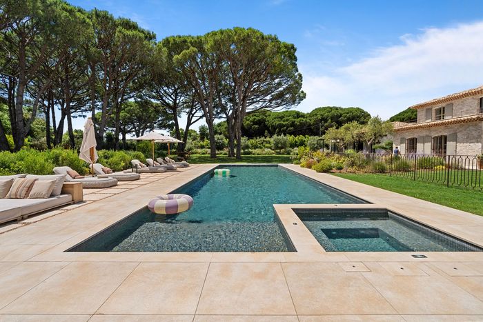 Villa Layon villa photo.