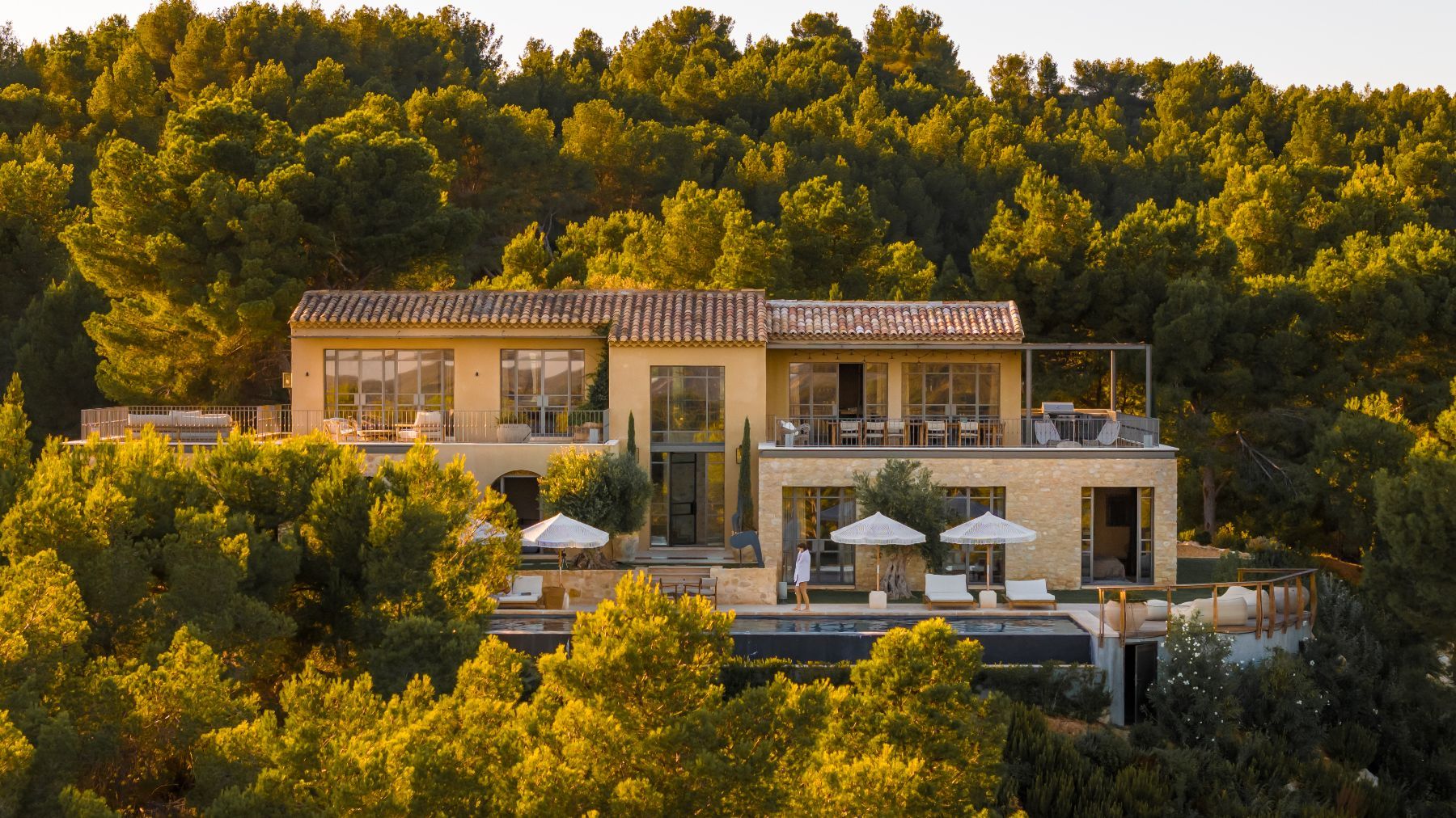 Mas Estello villa photo.