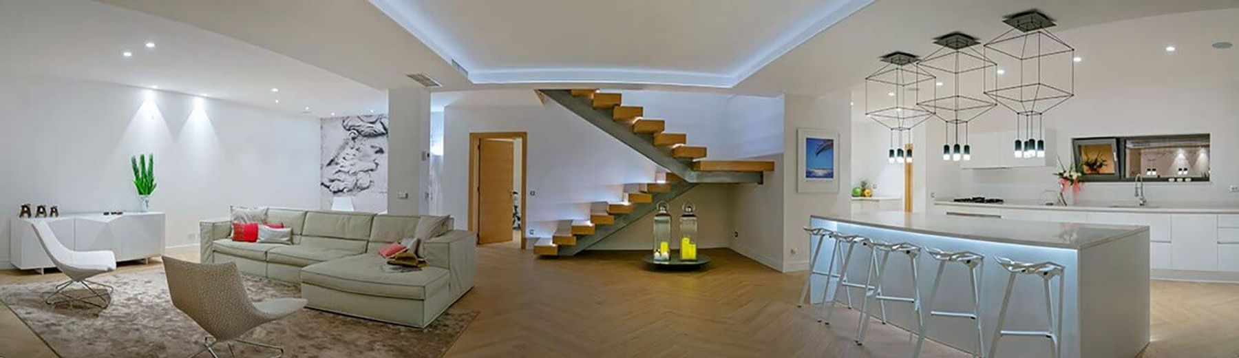 Silvery Moon villa photo.