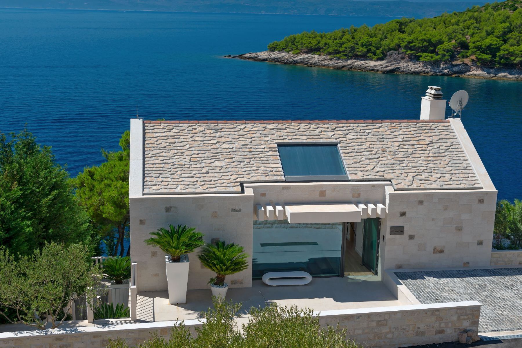 Silvery Moon villa photo.
