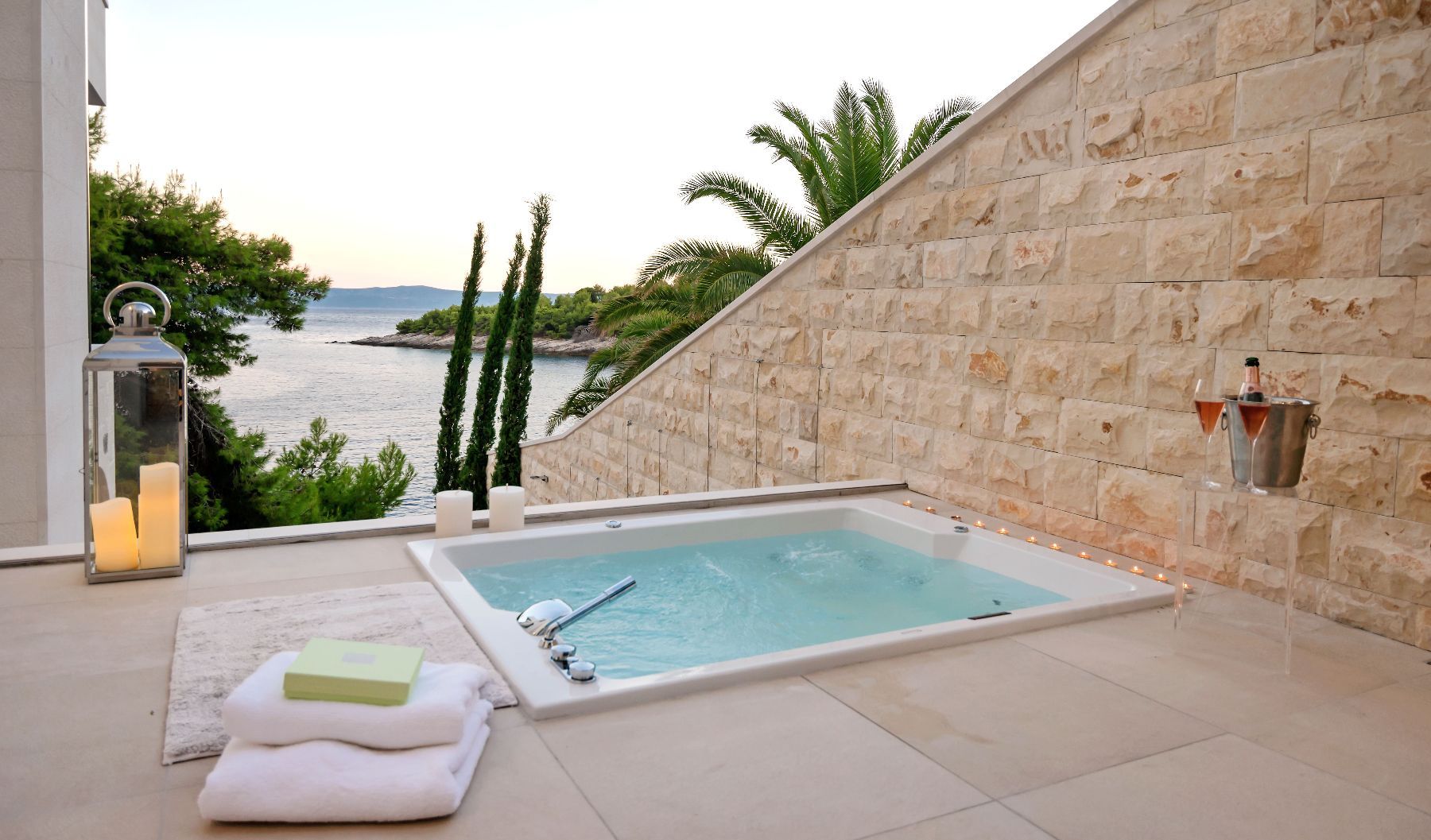 Silvery Moon villa photo.