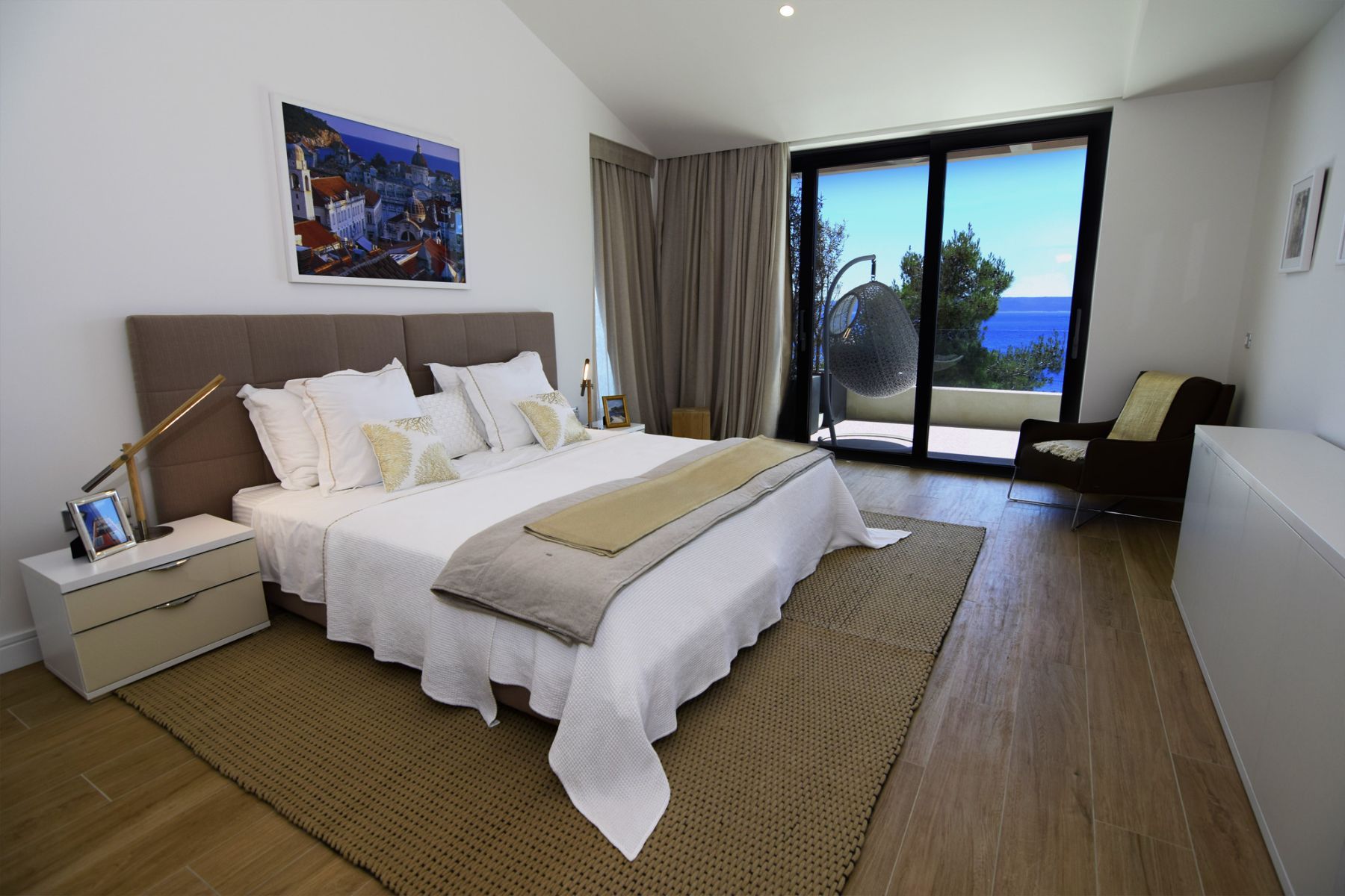 Silvery Moon villa photo.