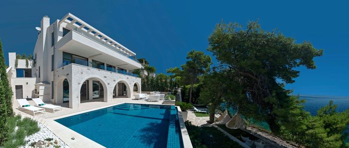 Silvery Moon villa photo.