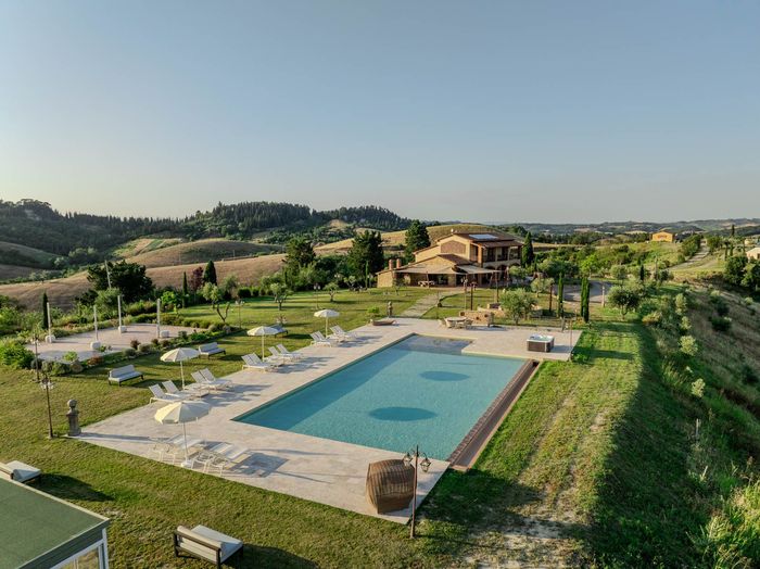 Ardenza villa photo.