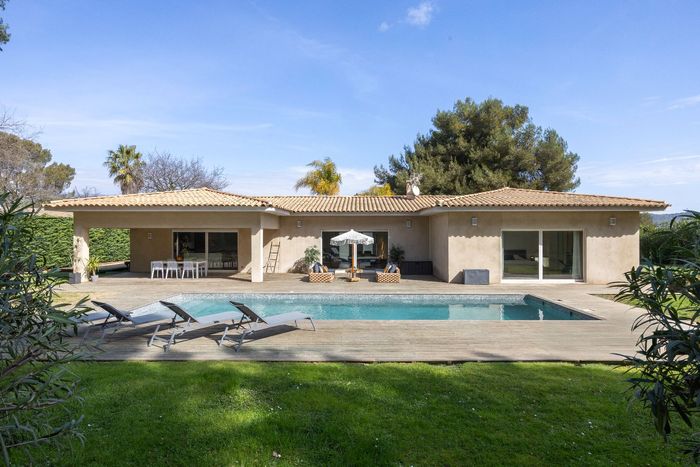 Villa Blossom villa photo.