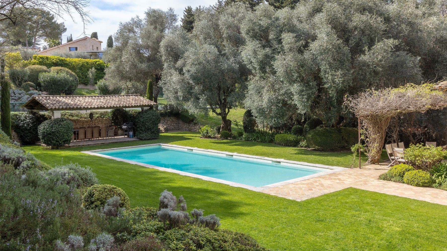Mougins Manoir villa photo.