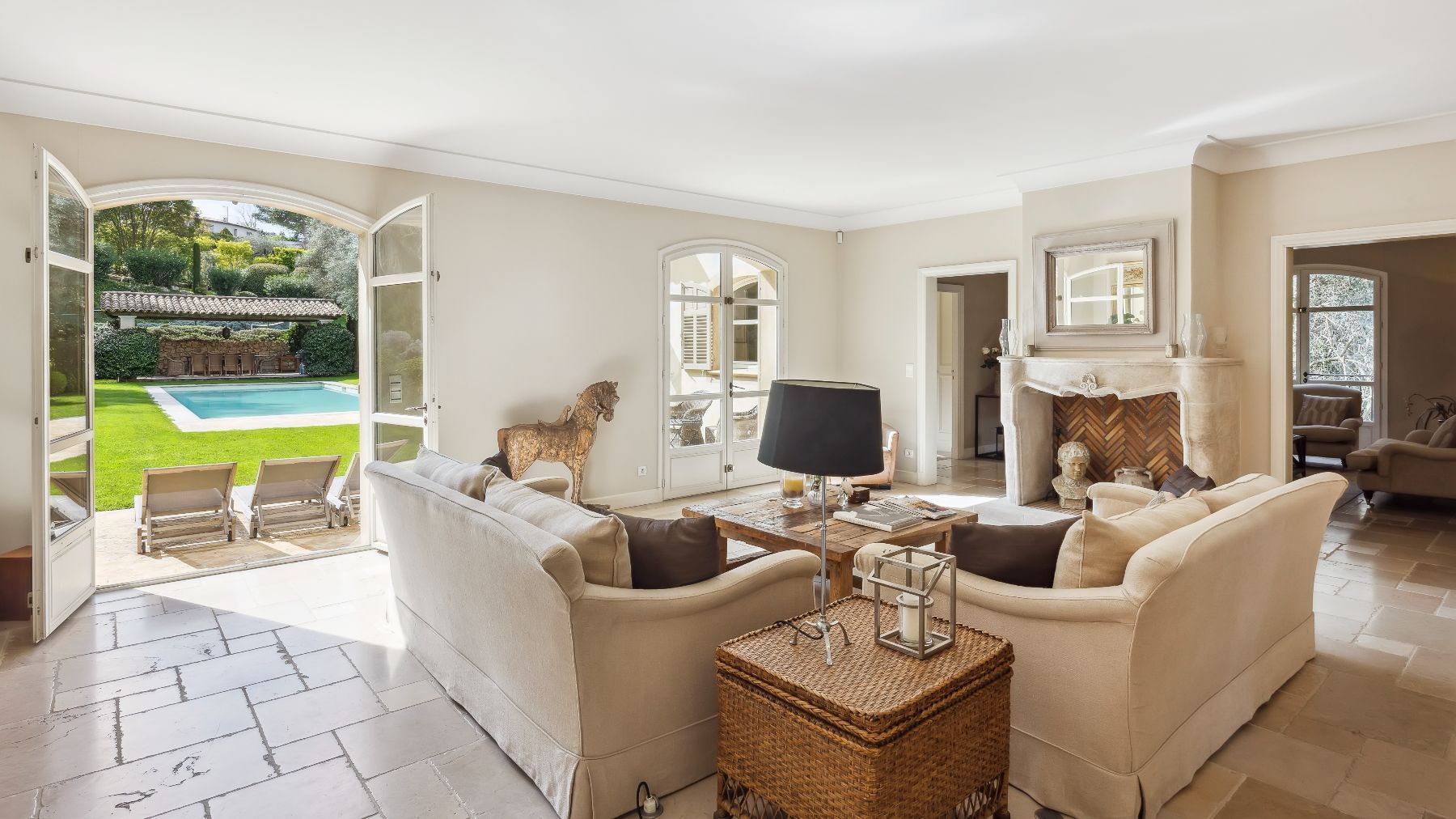 Mougins Manoir villa photo.