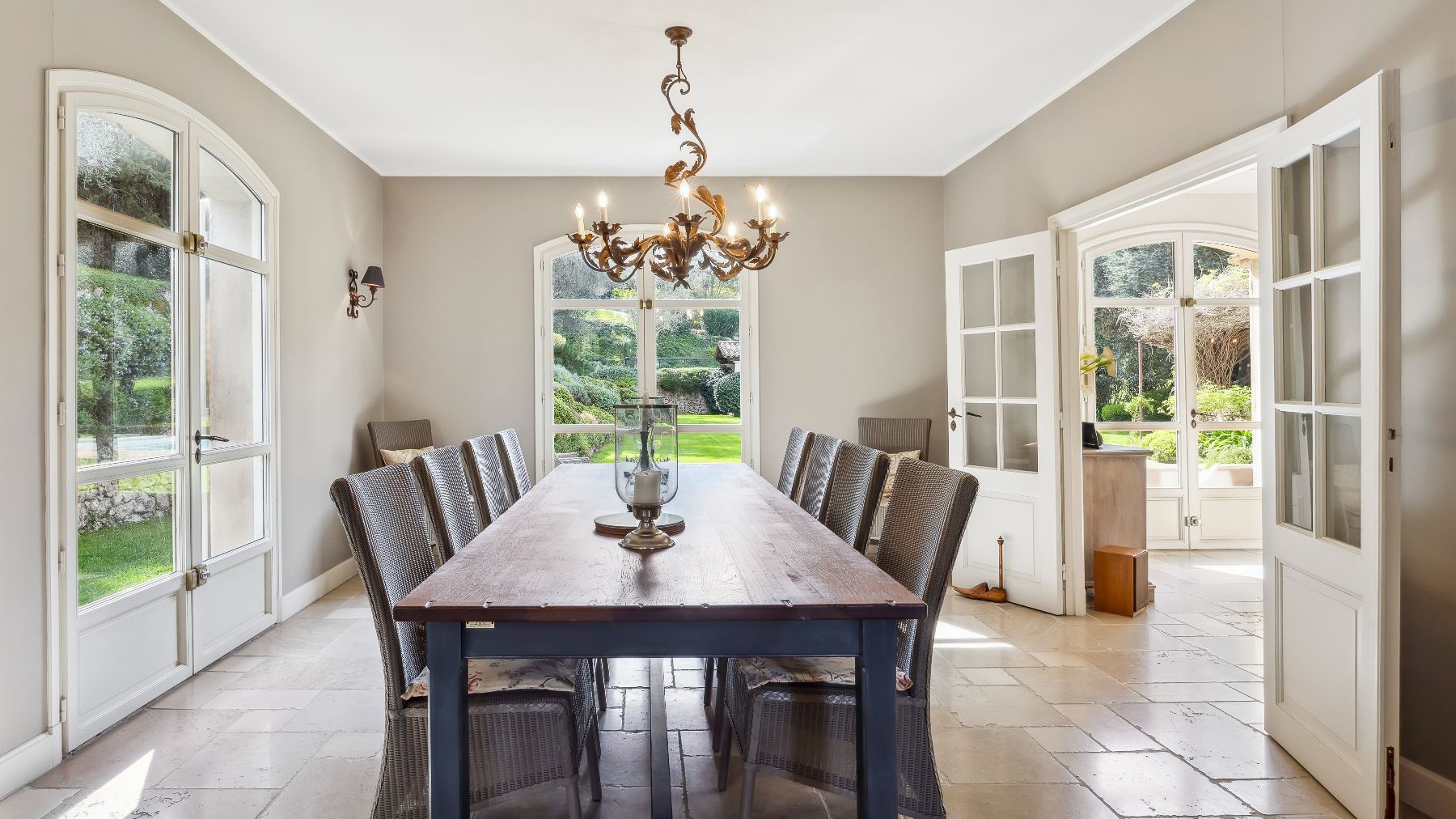 Mougins Manoir villa photo.