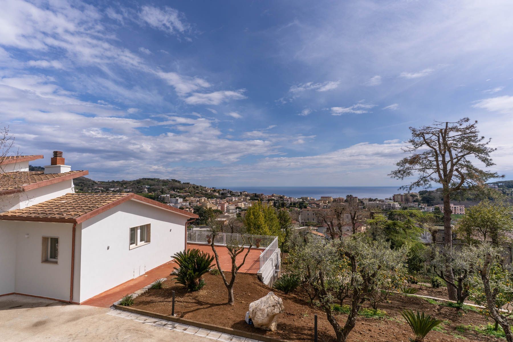 Megamare villa photo.