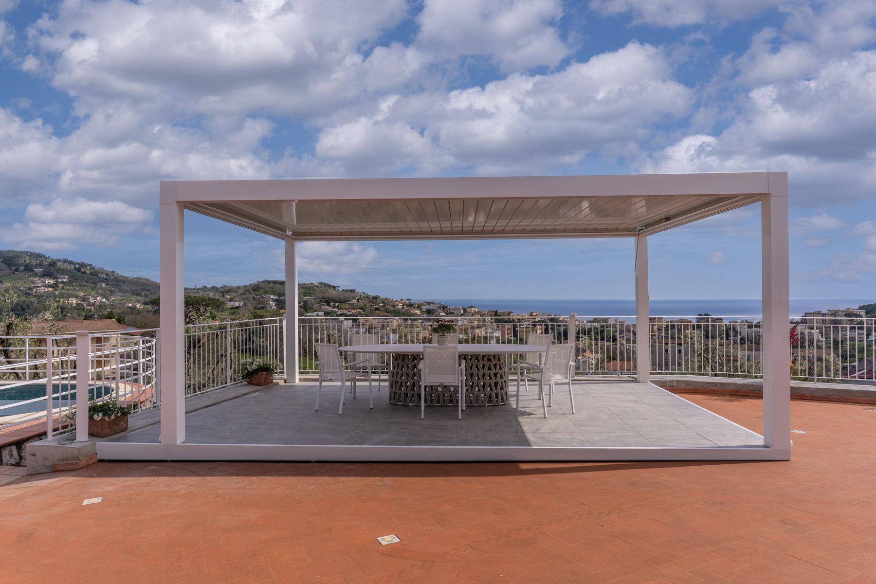 Megamare villa photo.