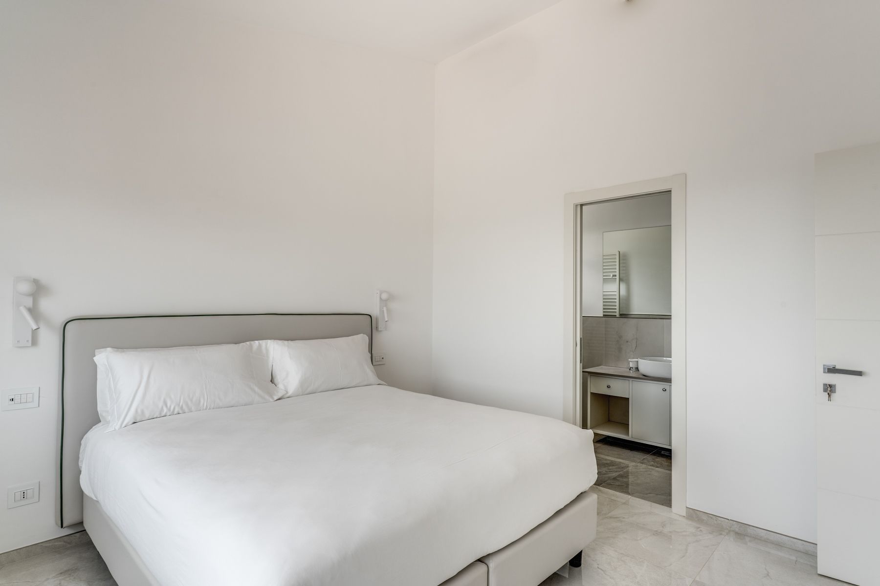 Megamare villa photo.