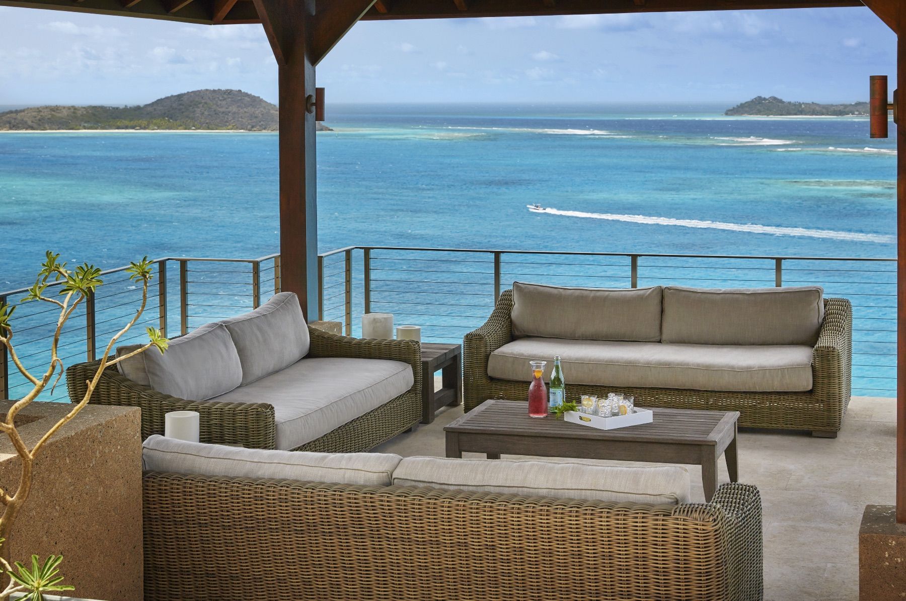Reef House villa photo.