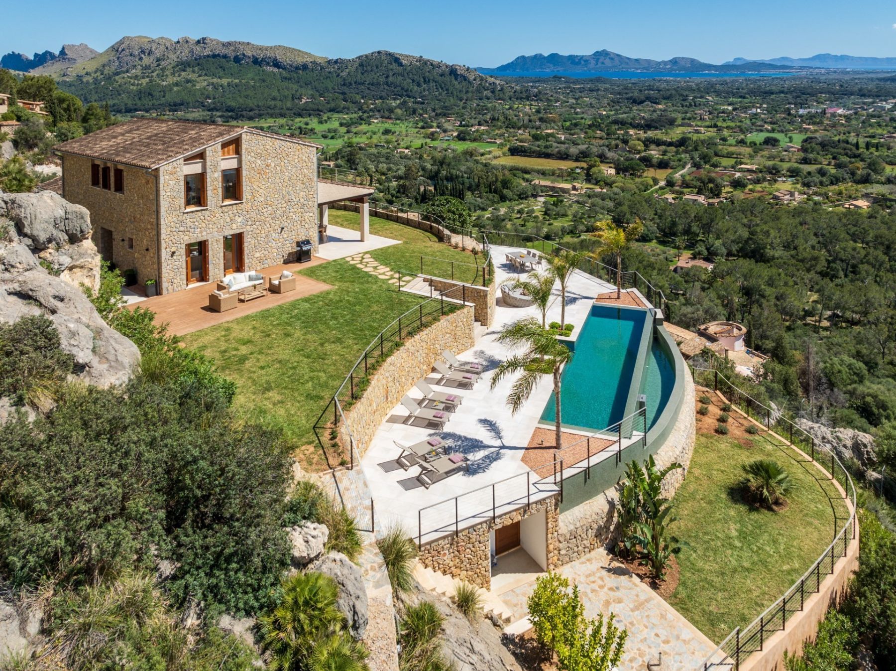Villa Perch villa photo.
