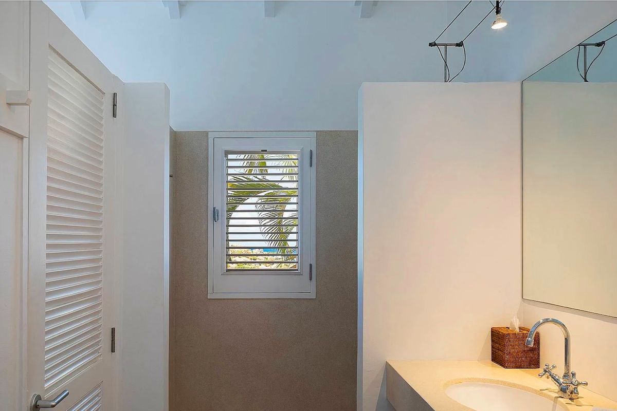 En suite bathroom
