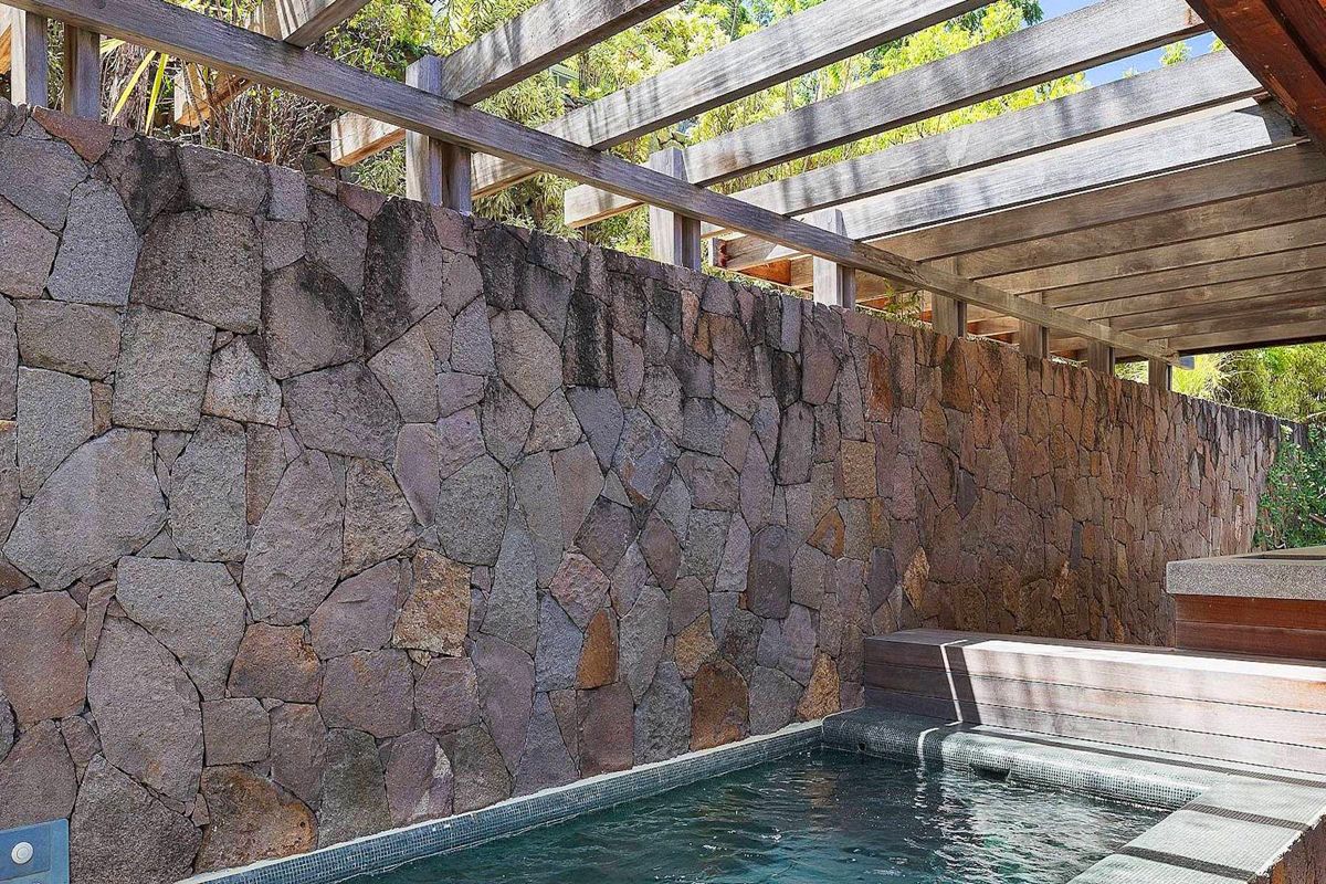 Plunge pool patio