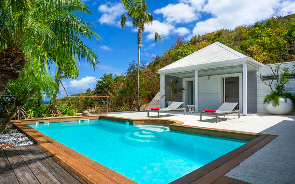 Pool area