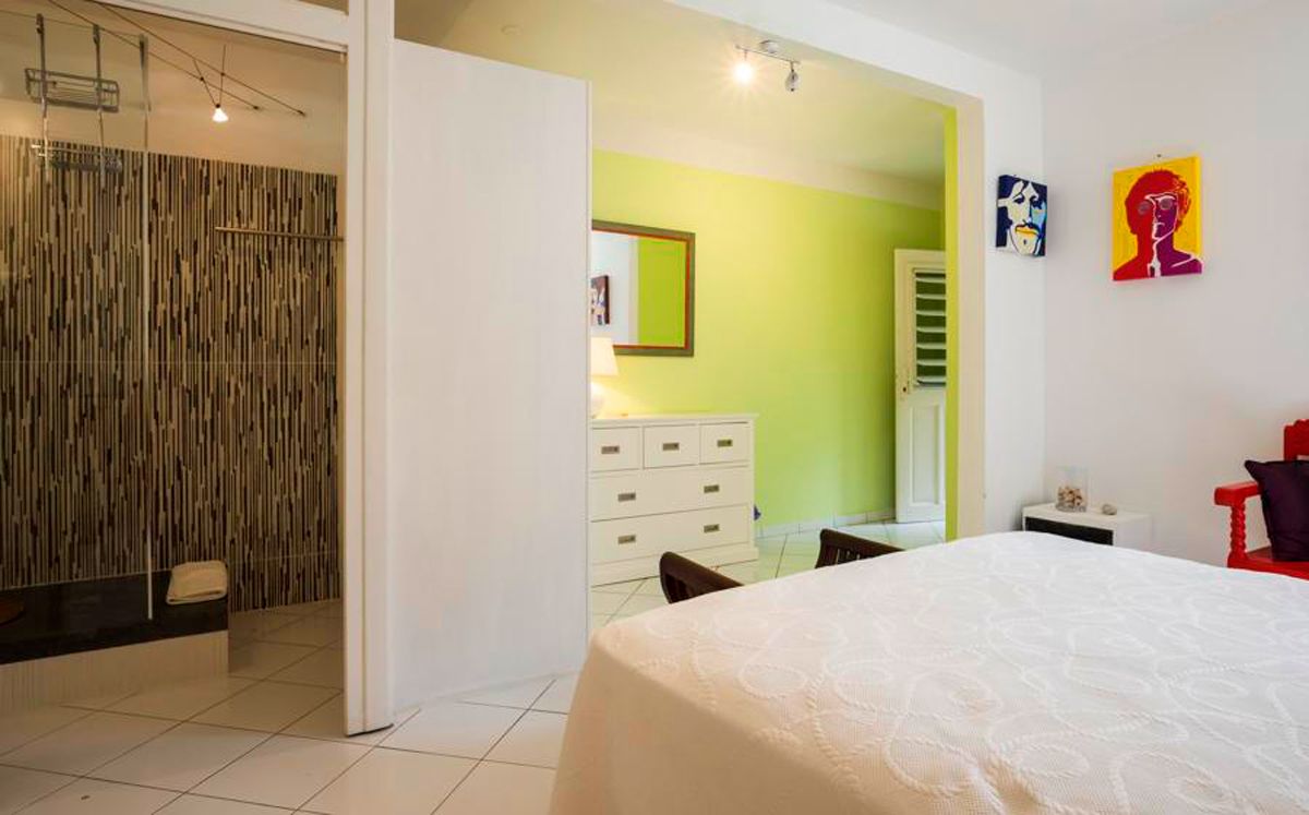 Guest bedroom 
