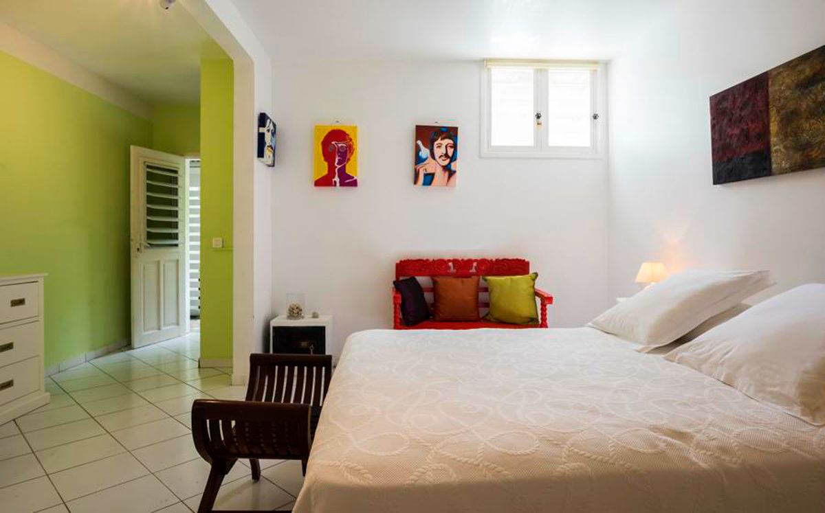 Guest bedroom